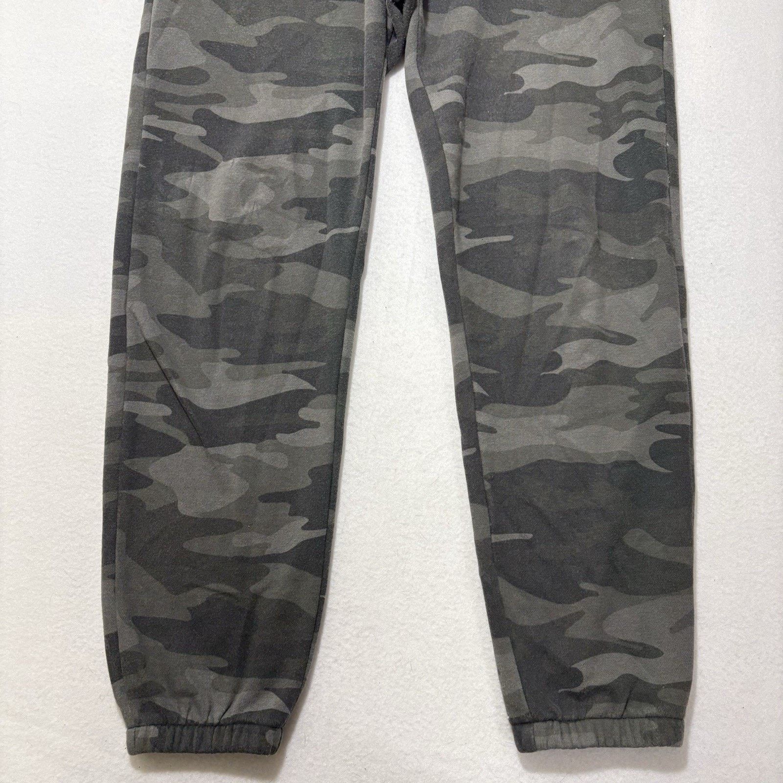 Target Basics Wild Fable Small Tapered Sweatpants Camo Green Joggers Pants Size 28" / US 6 / IT 42 - 3 Thumbnail