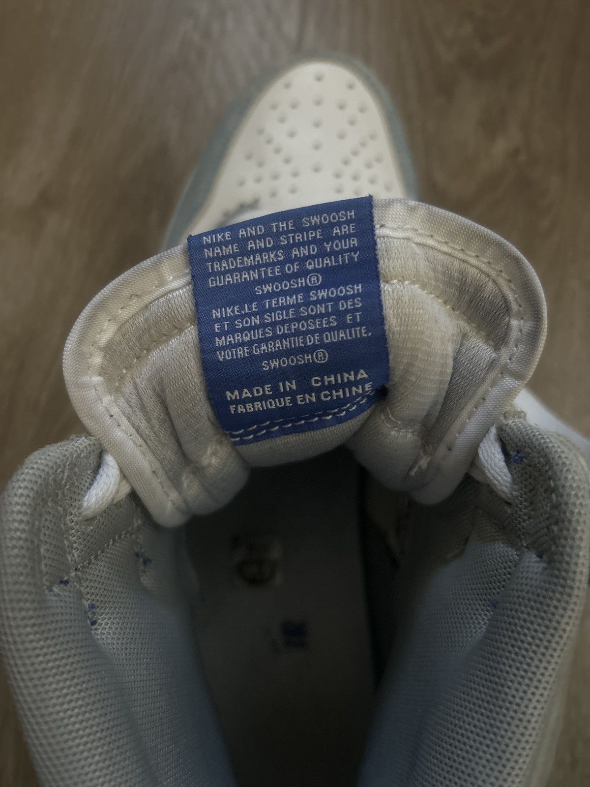 Nike Air Jordan 1 High OG Hyper Royal Size US 11.5 / EU 44-45 - 6 Thumbnail