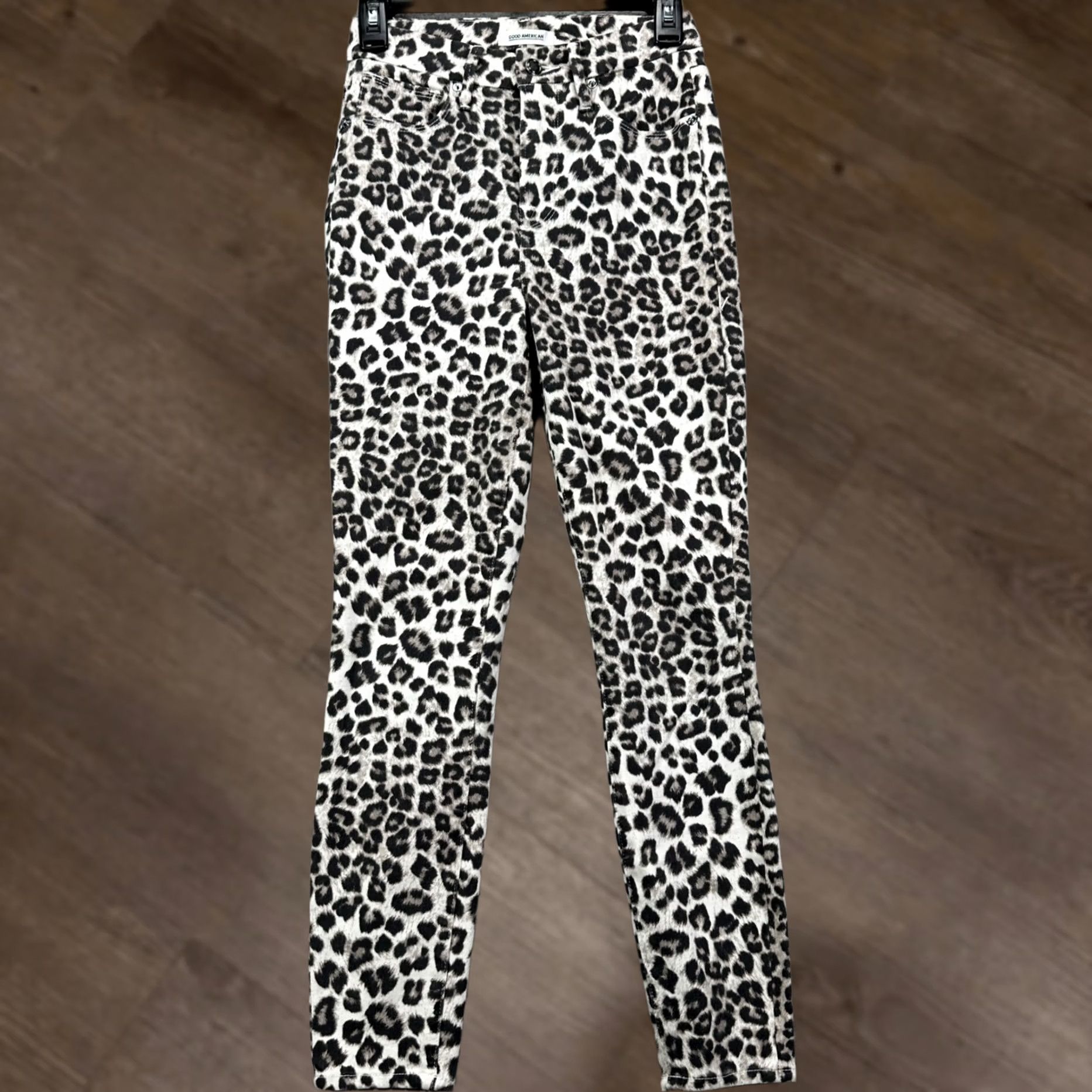 Good American Good American Jeans Crop Womens 2 26 White Leopard High Rise Ankle Denim Jeans Womens White Leopard Print 27 In Inseam 27 In Rise High Size 26" / US 2 / IT 38 - 1 Thumbnail