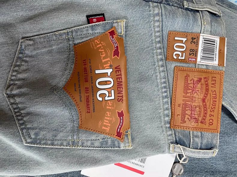 Vetements Vetements SizeM Levis Collab Patchwork Jeans Demna Size US 29 - 3 Thumbnail