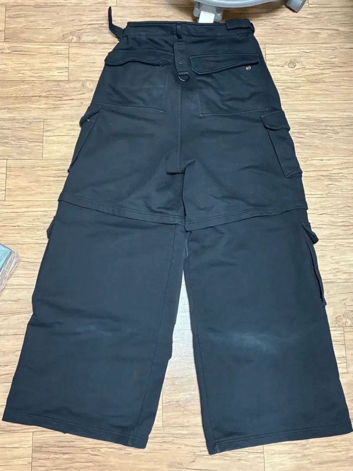 Vetements Vetements Multi Pocket Cargo Pants Size US 30 / EU 46 - 2 Thumbnail