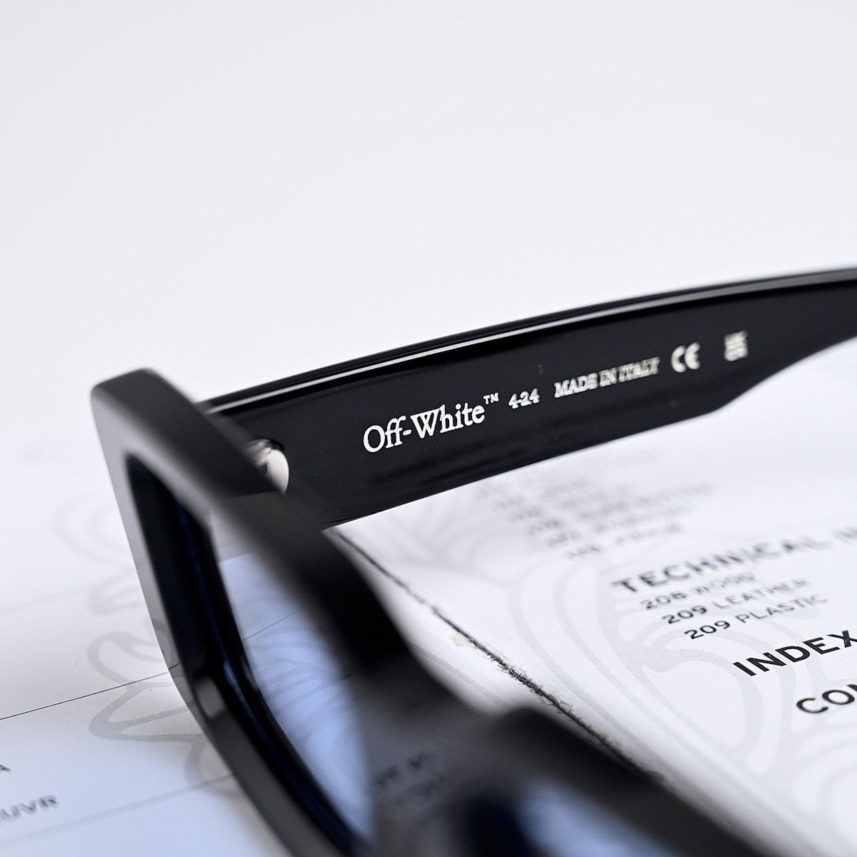Off-White OFF WHITE ARTHUR SUNGLASSES Size ONE SIZE - 4 Thumbnail