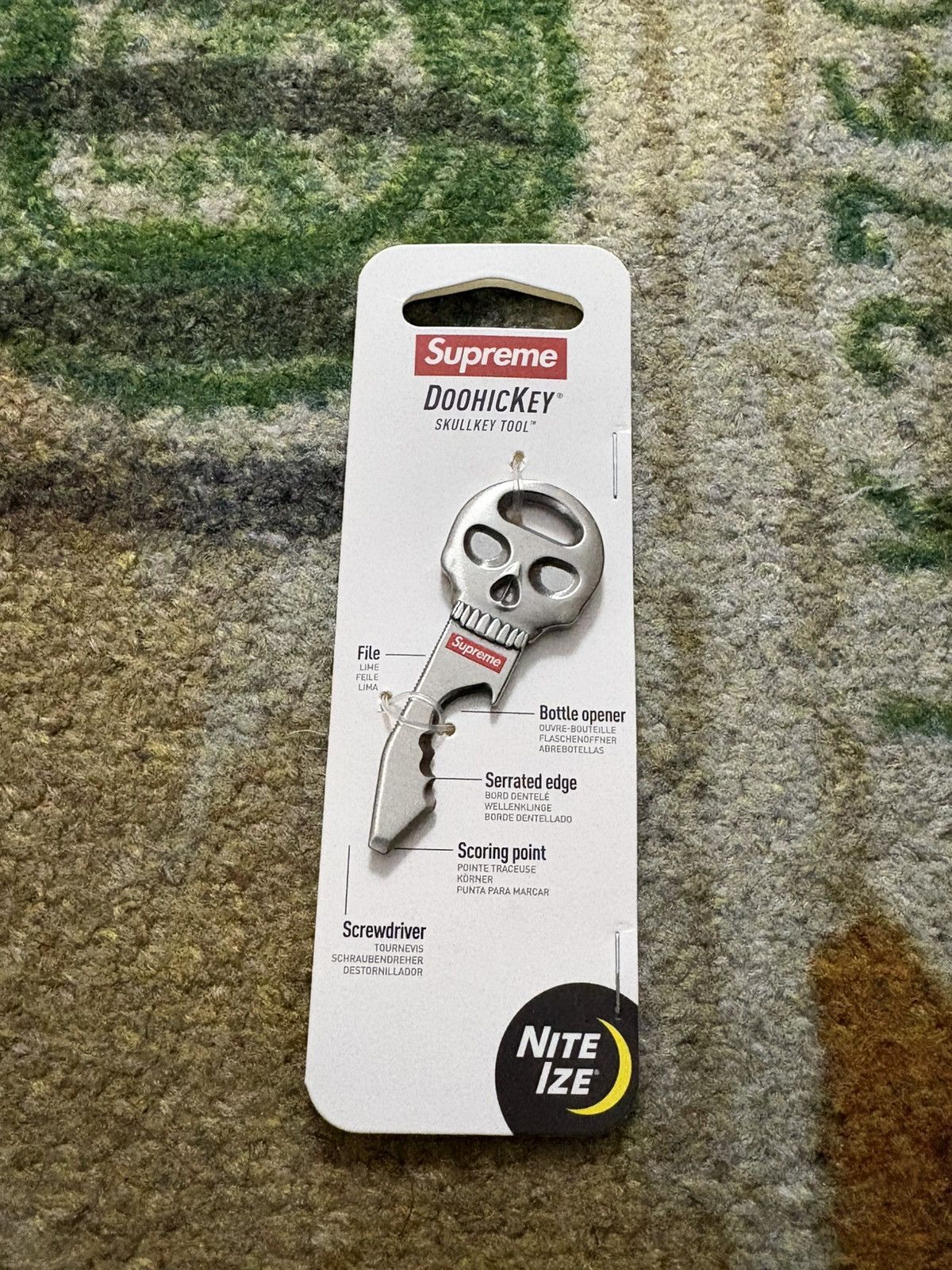 Supreme Supreme nite ize skull key tool NEW IN HAND | Grailed