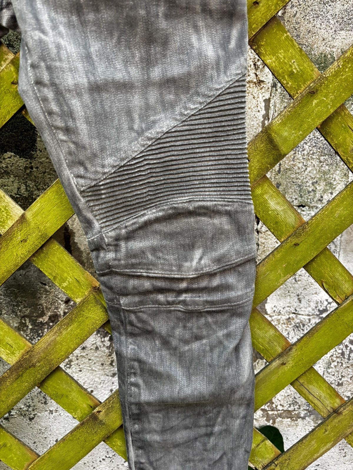 Balmain FW12 Balmain Decarnin Sparkle Wax Coated Silver Biker Jeans Size US 29 - 6 Thumbnail
