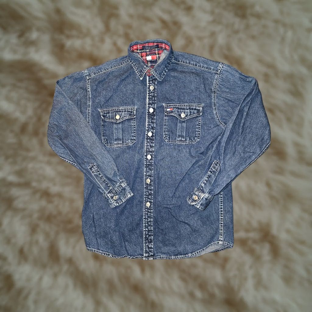 Tommy Hilfiger VINTAGE Tommy Hilfiger Denim Button Up Shirt Men L Blue 90s Preppy Logo Embroidered Pocket Slim Easy Care Button-Up Size US L / EU 52-54 / 3 - 1 Thumbnail