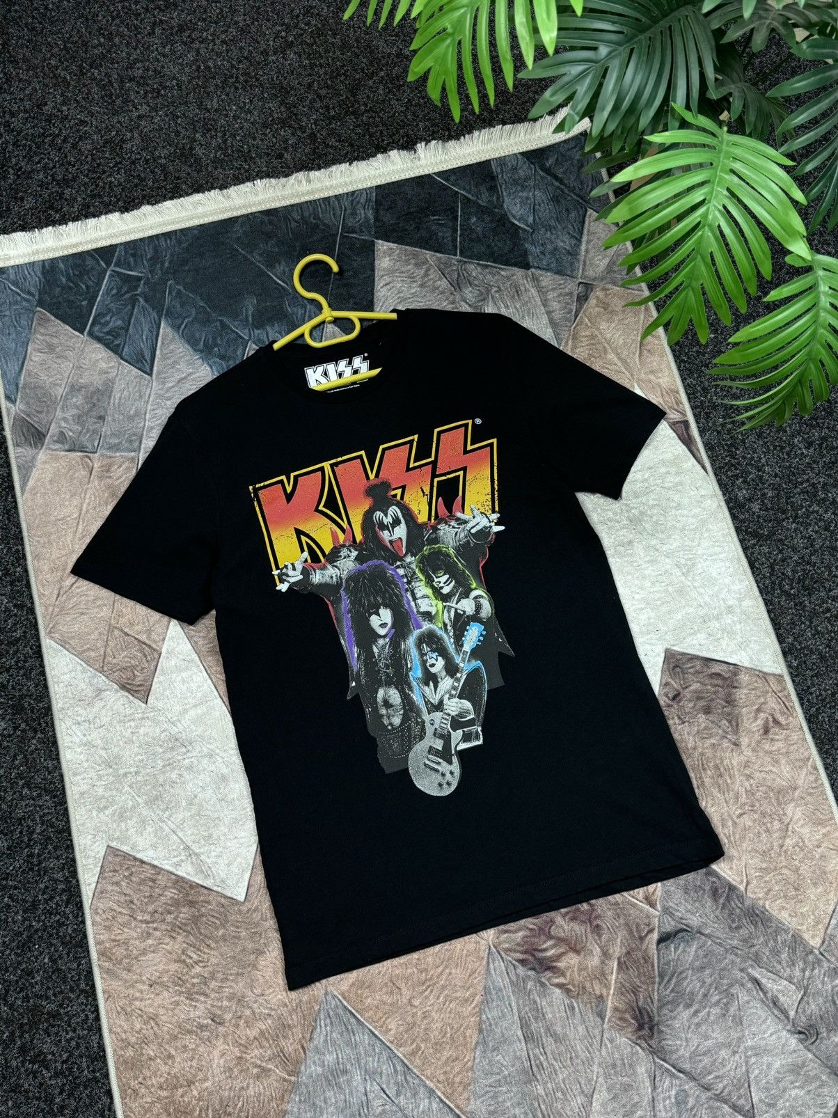 KISS Kiss rock tee music style Tee T Shirt size M Size US M / EU 48-50 / 2 - 4 Thumbnail