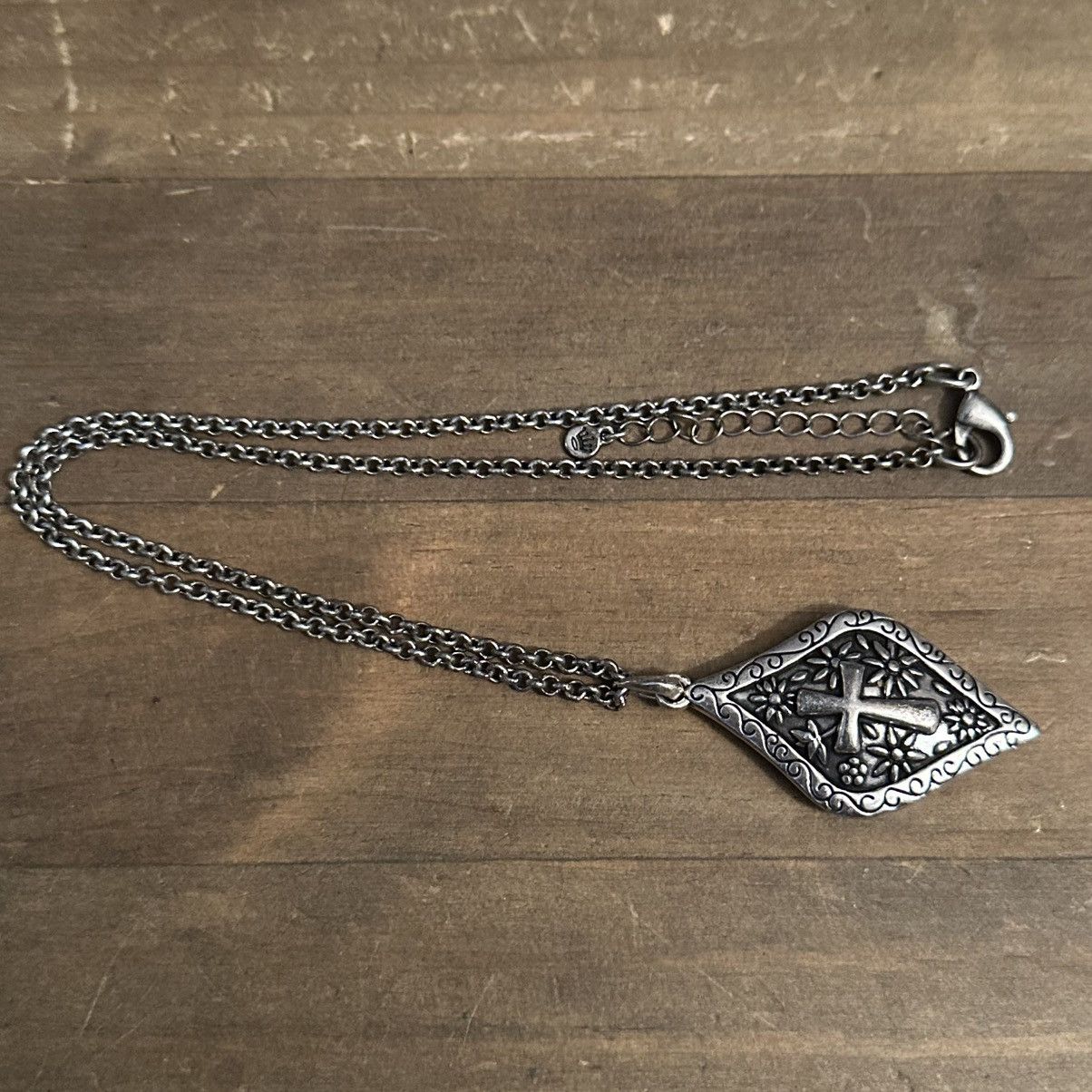 Other Hallmark silver tone reversible heart/cross pendant necklace Size ONE SIZE - 3 Thumbnail