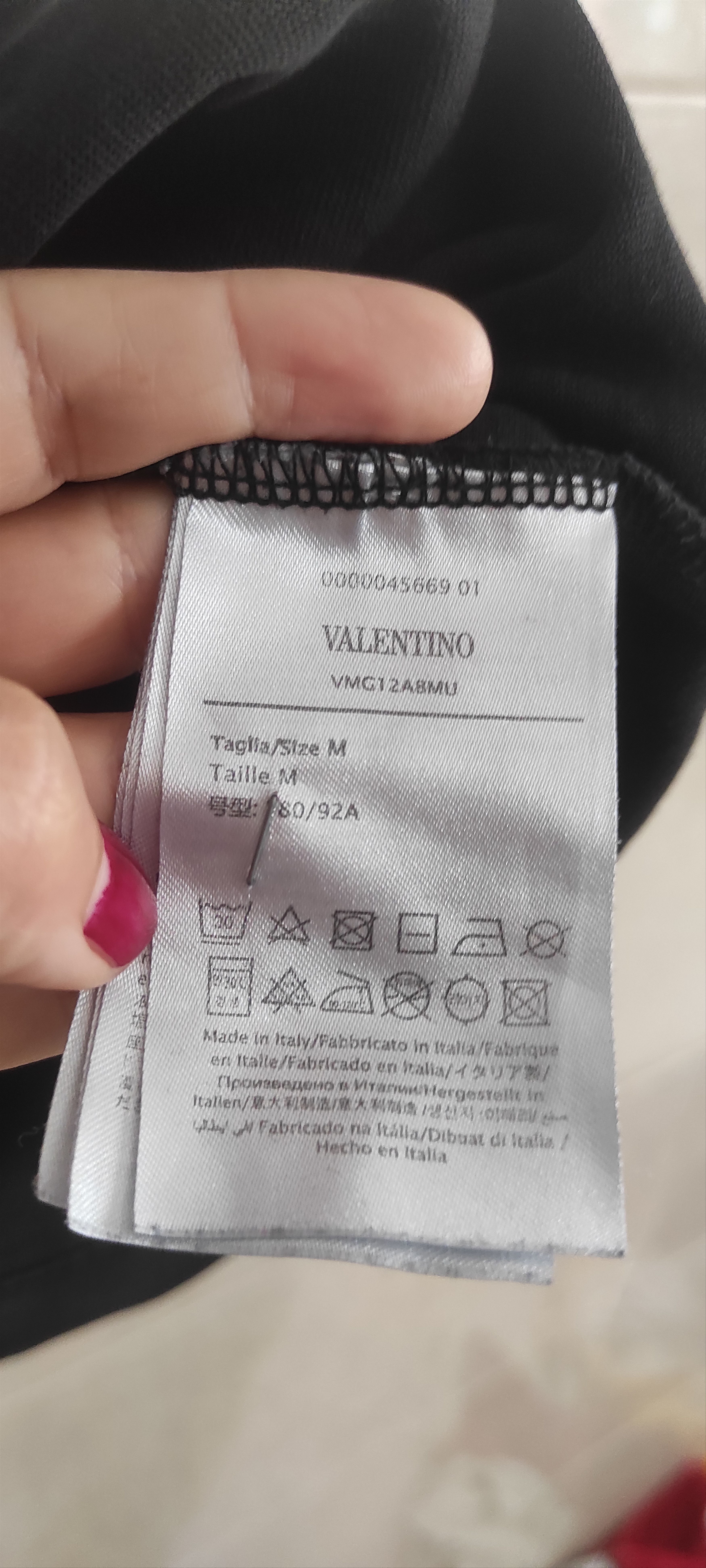Valentino × Vintage Valentino Crew Neck T-Shirt with Printed Logo Made Italy Size US L / EU 52-54 / 3 - 8 Thumbnail