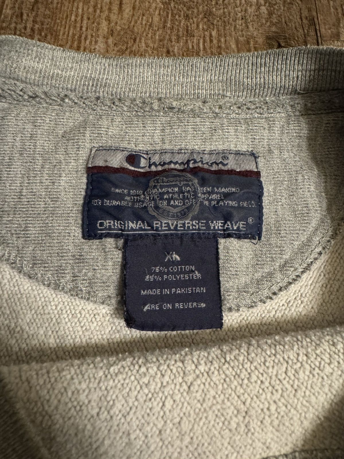 Champion Vintage University of Northern Iowa Cropped Gray Crewneck Size US XL / EU 56 / 4 - 4 Thumbnail
