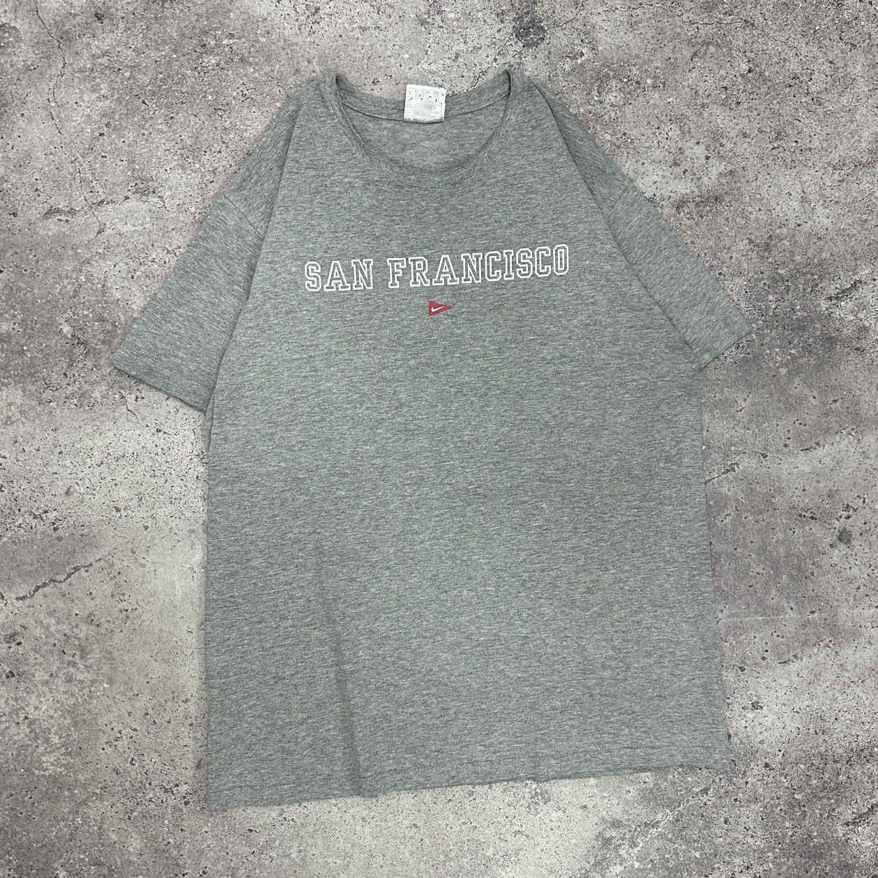 Vintage Vintage 00s Nike San Francisco tee y2k og grey big logo hype Size US XL / EU 56 / 4 - 1 Thumbnail