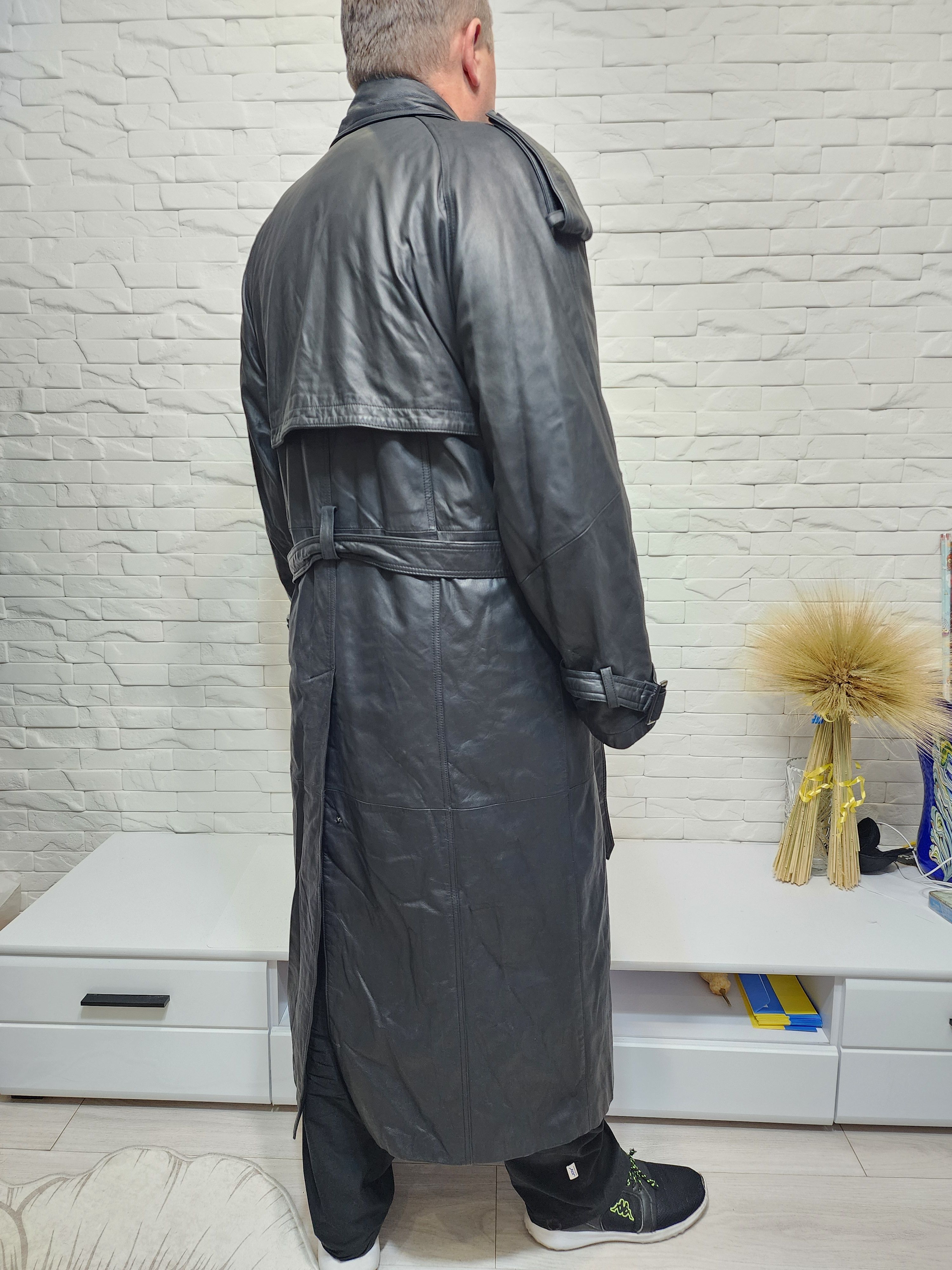 Uniqlo Black Leather Long Coat: Men's Raincoat With Fur Lining. Size US L / EU 52-54 / 3 - 7 Thumbnail