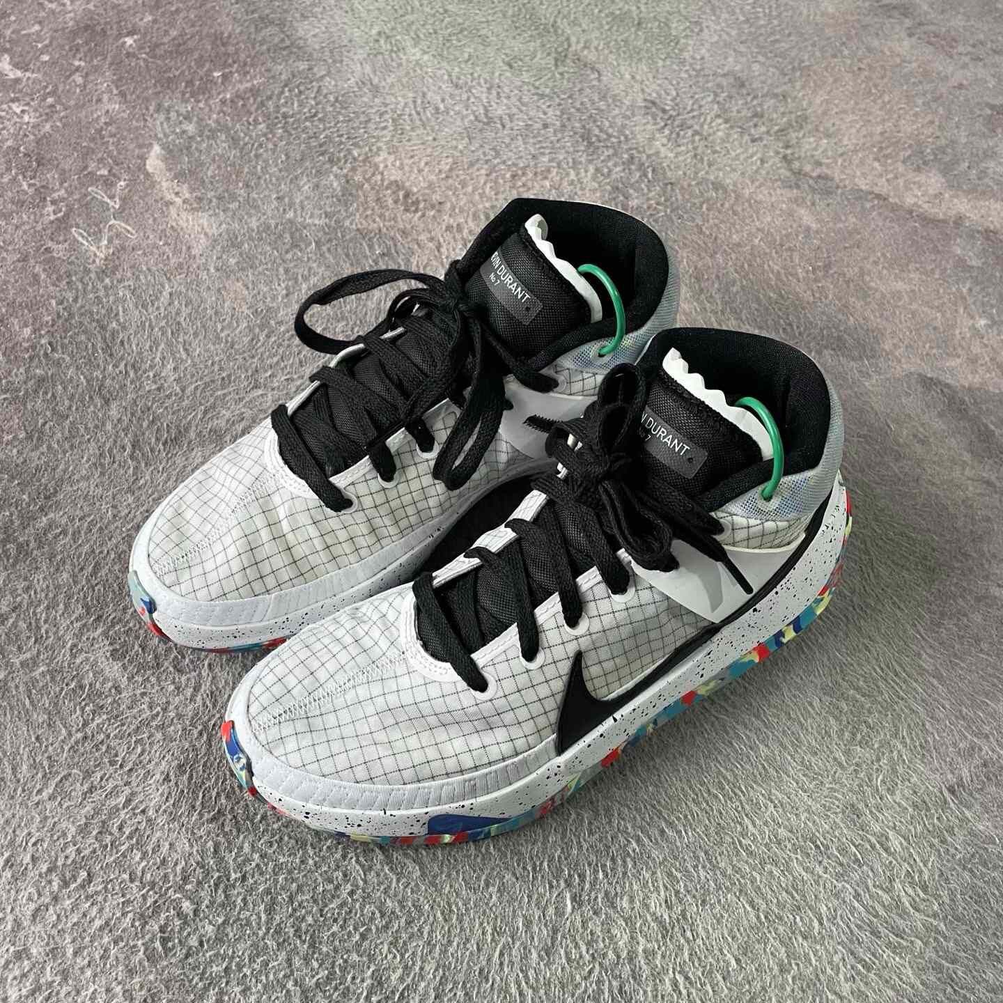 Nike Nike Black Lowtop Sneakers 42.5 Men Size US 9.5 / EU 42-43 - 1 Thumbnail