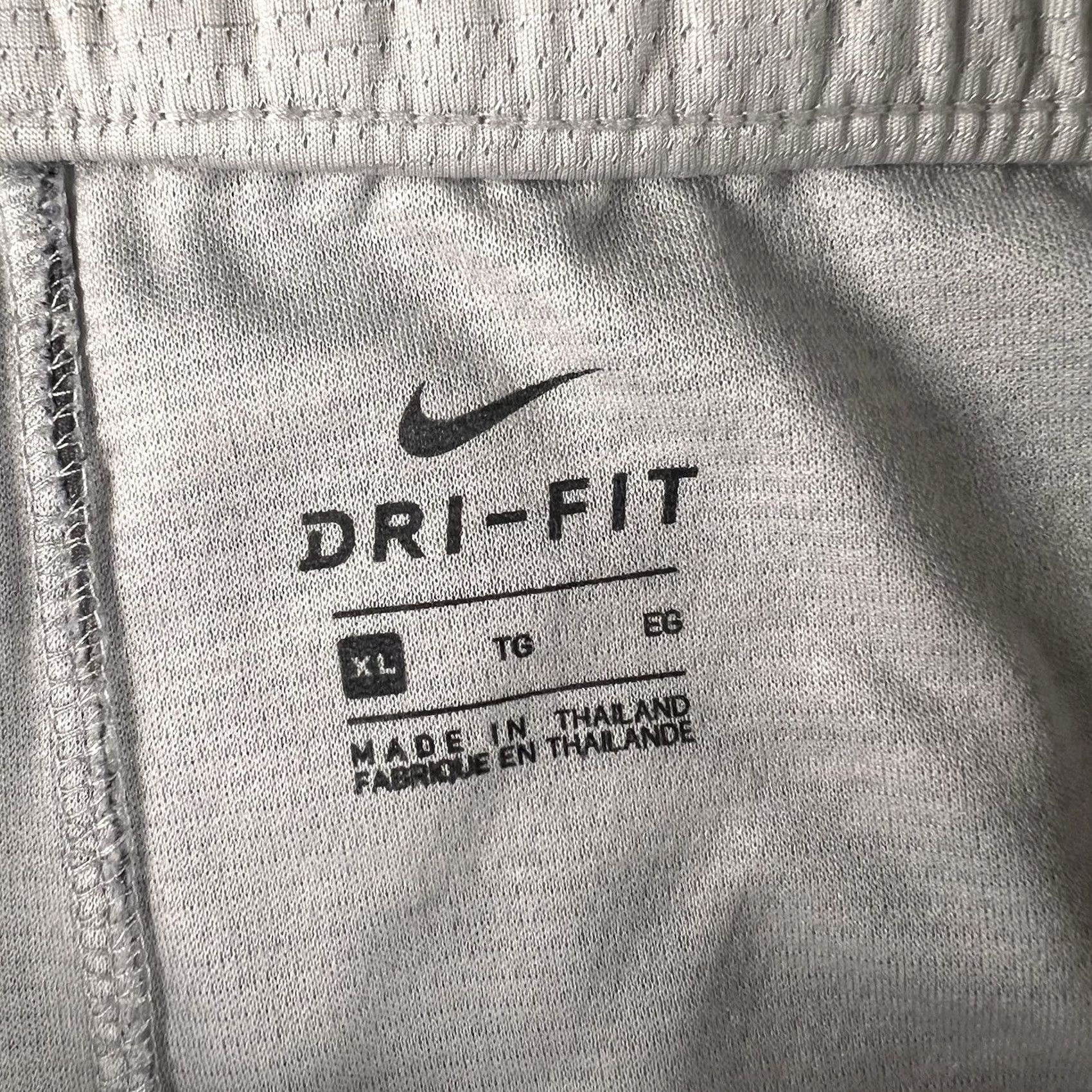 Nike Nike Dri-FIT Marble Print Elite Basketball shorts Mens XL Basketball Multicolor Athletic Sports Regular XS? Size US 36 / EU 52 - 7 Thumbnail