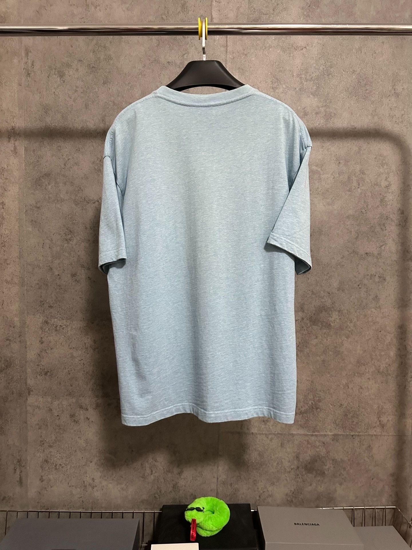 Balenciaga Balenciaga Lock Buckle Logo T-shirt Size US L / EU 52-54 / 3 - 4 Thumbnail