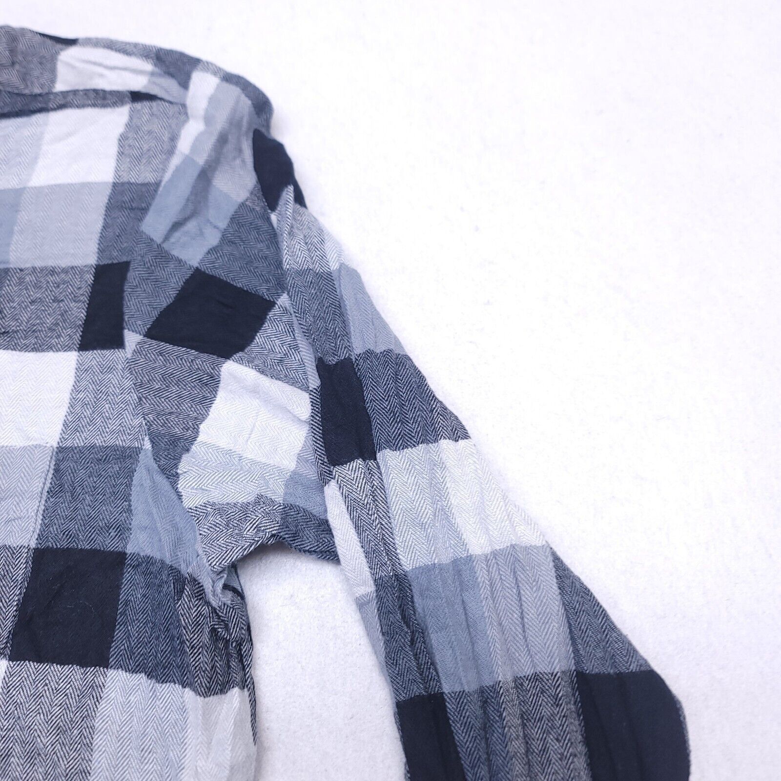 Club Room Club Room GIngham Flannel Shirt Mens Size M Gray Black Size US M / EU 48-50 / 2 - 5 Thumbnail