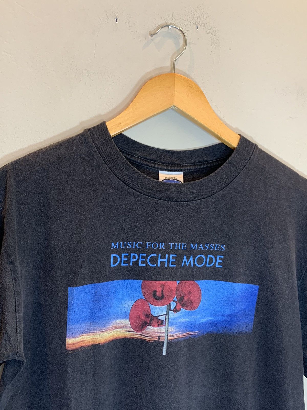 Band Tees *RARE* Vintage Depeche Mode Music For The Masses Art T-Shirt Size US M / EU 48-50 / 2 - 3 Thumbnail
