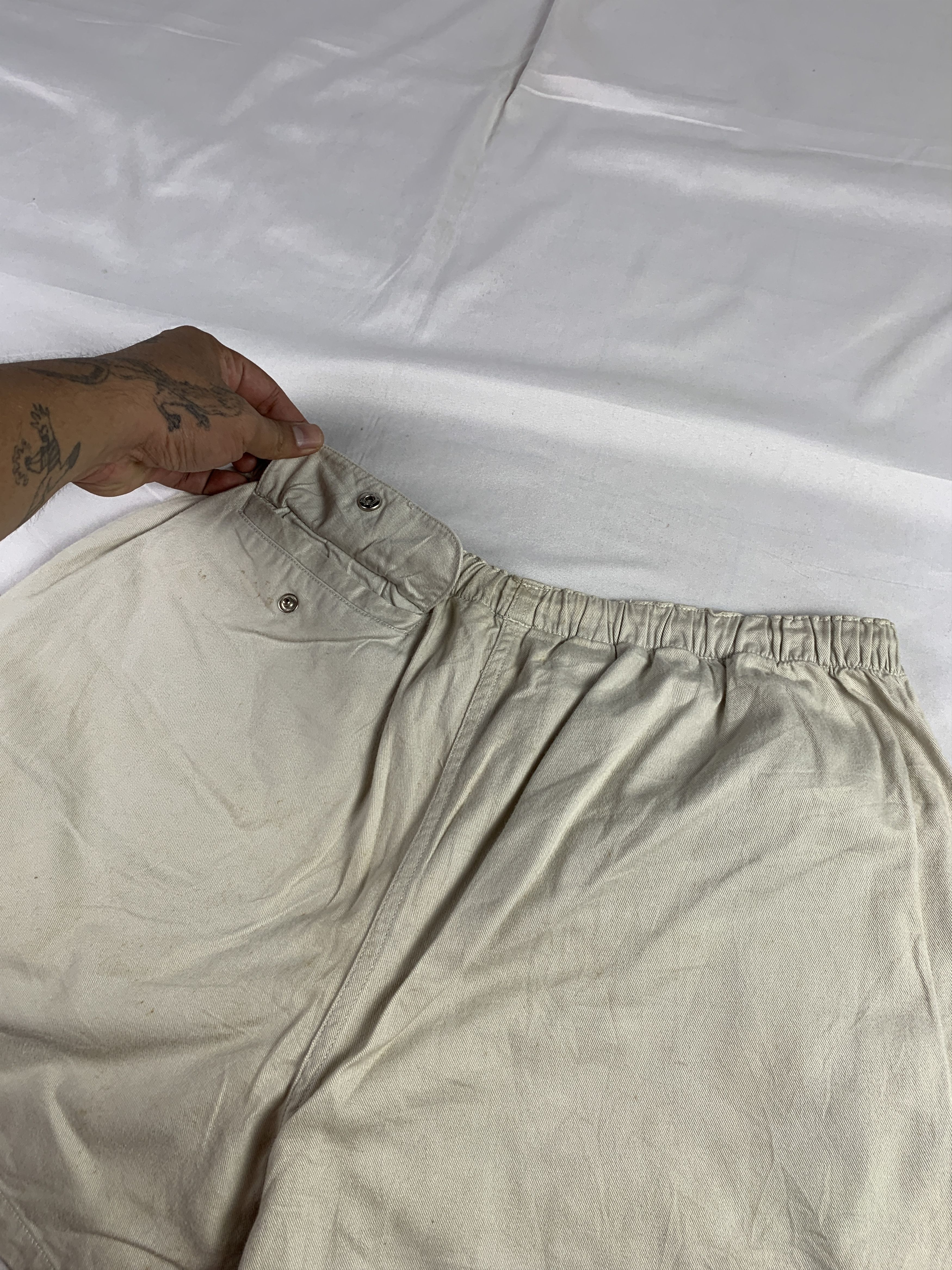 Polo Ralph Lauren 1990s Polo by Ralph Lauren Beige Pony Shorts (Fit L) Size US 34 / EU 50 - 6 Thumbnail