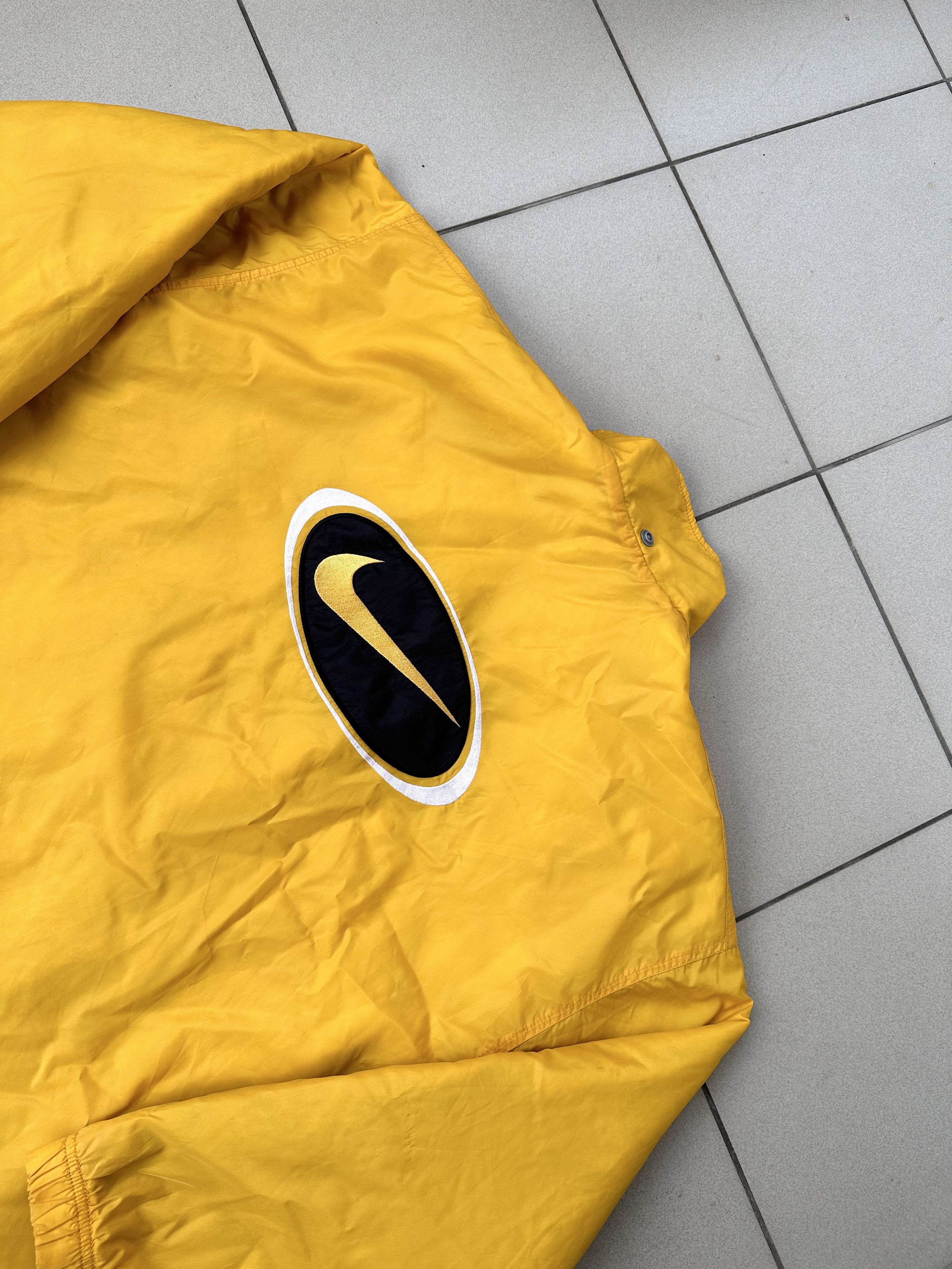 Nike Vintage Nike jacket 90s swoosh windbreaker boxy Size US L / EU 52-54 / 3 - 2 Thumbnail