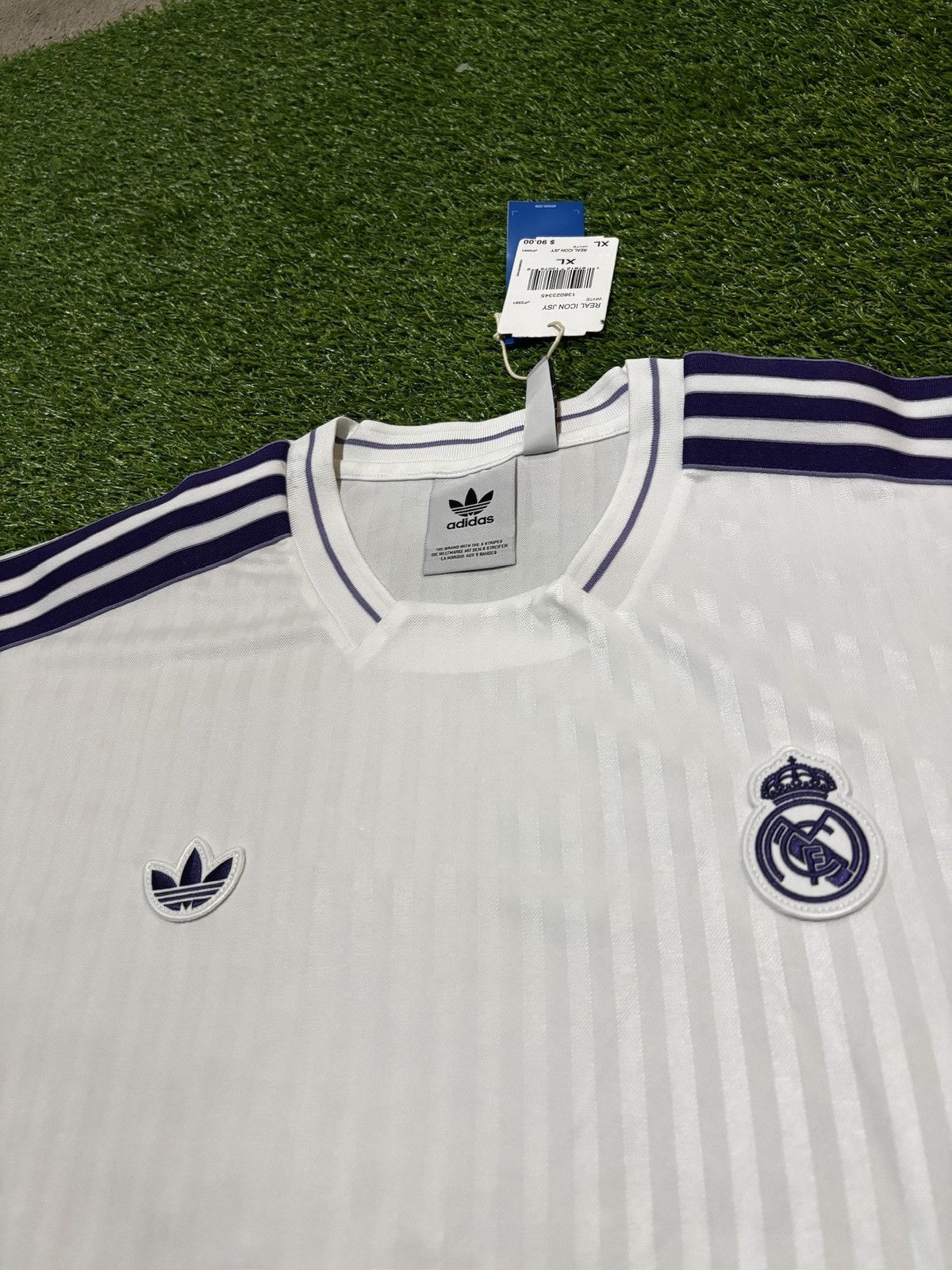 Adidas Adidas real madrid terrace icons jersey JF2581 Size US L / EU 52-54 / 3 - 3 Thumbnail