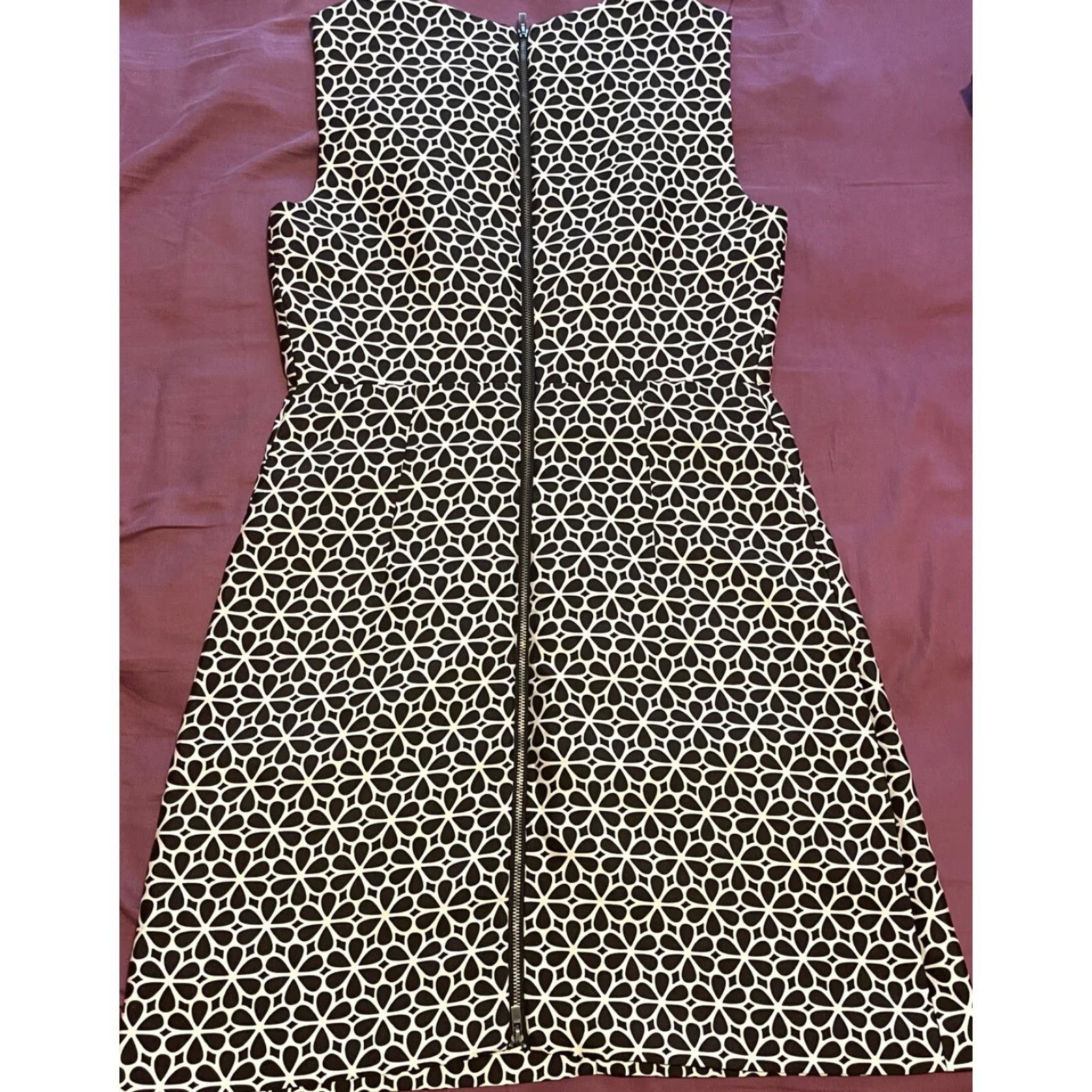Diane von Furstenberg Diane Von Furstenberg Dress Geometric Print Sleeveless Knee Length Black/White Size 6 Womens Size M / US 6-8 / IT 42-44 - 7 Thumbnail