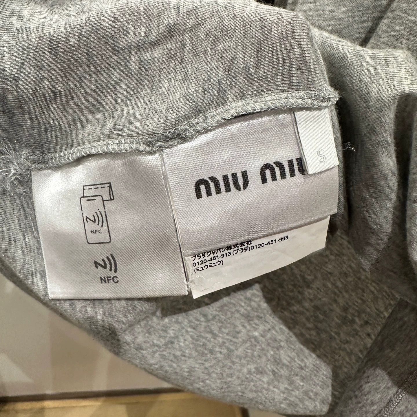 Miu Miu MIU MIU apr707 Logo V-Neck Long Sleeve Cotton T-Shirt S Size S / US 4 / IT 40 - 4 Thumbnail