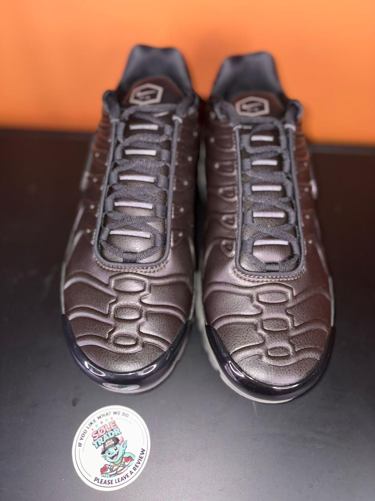 Nike Nike Air Max Plus Premium Leather ed. UK 6.5 Size US 7.5 / EU 40-41 - 4 Thumbnail