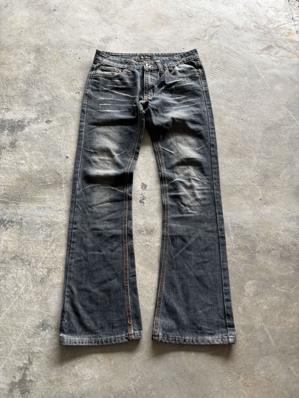 パンツ 00s TORNADO MART black flared denim Y2K Tornado Mart Pierced Flared Jeans – Paroxa Studios