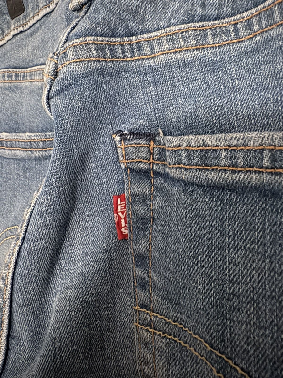 Levi's Levi’s blue faded wash classic fit Size US 32 / EU 48 - 4 Thumbnail