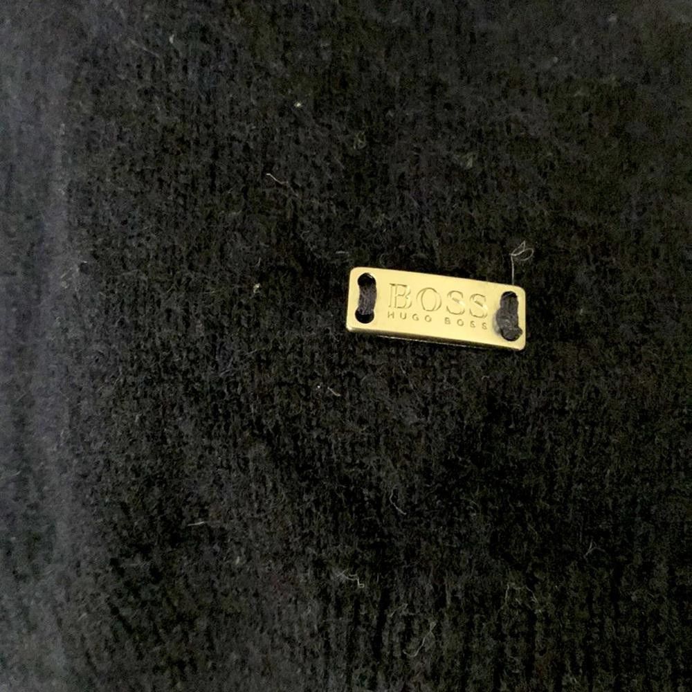 Hugo Boss BOSS - Reg Fit VN Cashmere sweater - Small - 100% Cashmere Size US S / EU 44-46 / 1 - 3 Thumbnail