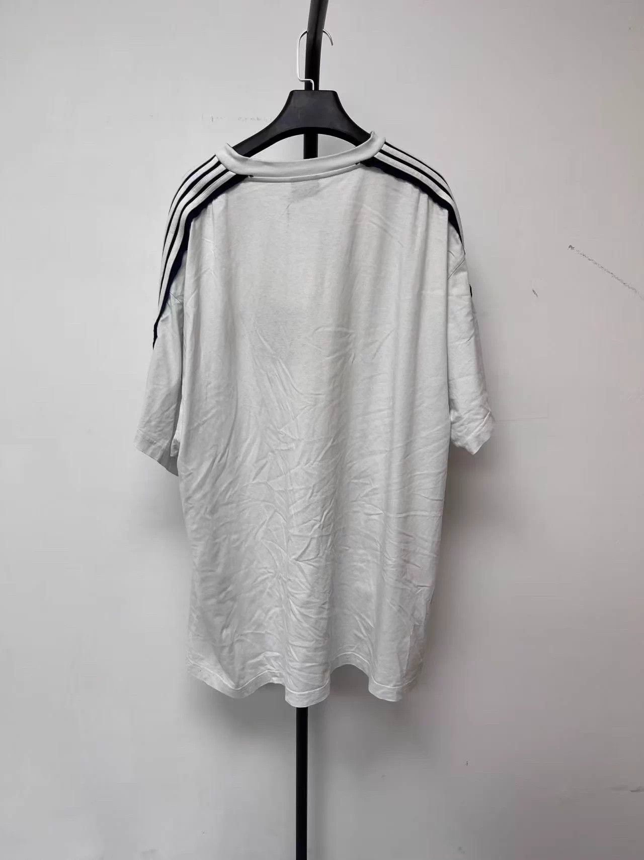 Balenciaga Balenciaga Men's Oversized Stripe Crew White T-shirt 4 Size US XL / EU 56 / 4 - 2 Thumbnail