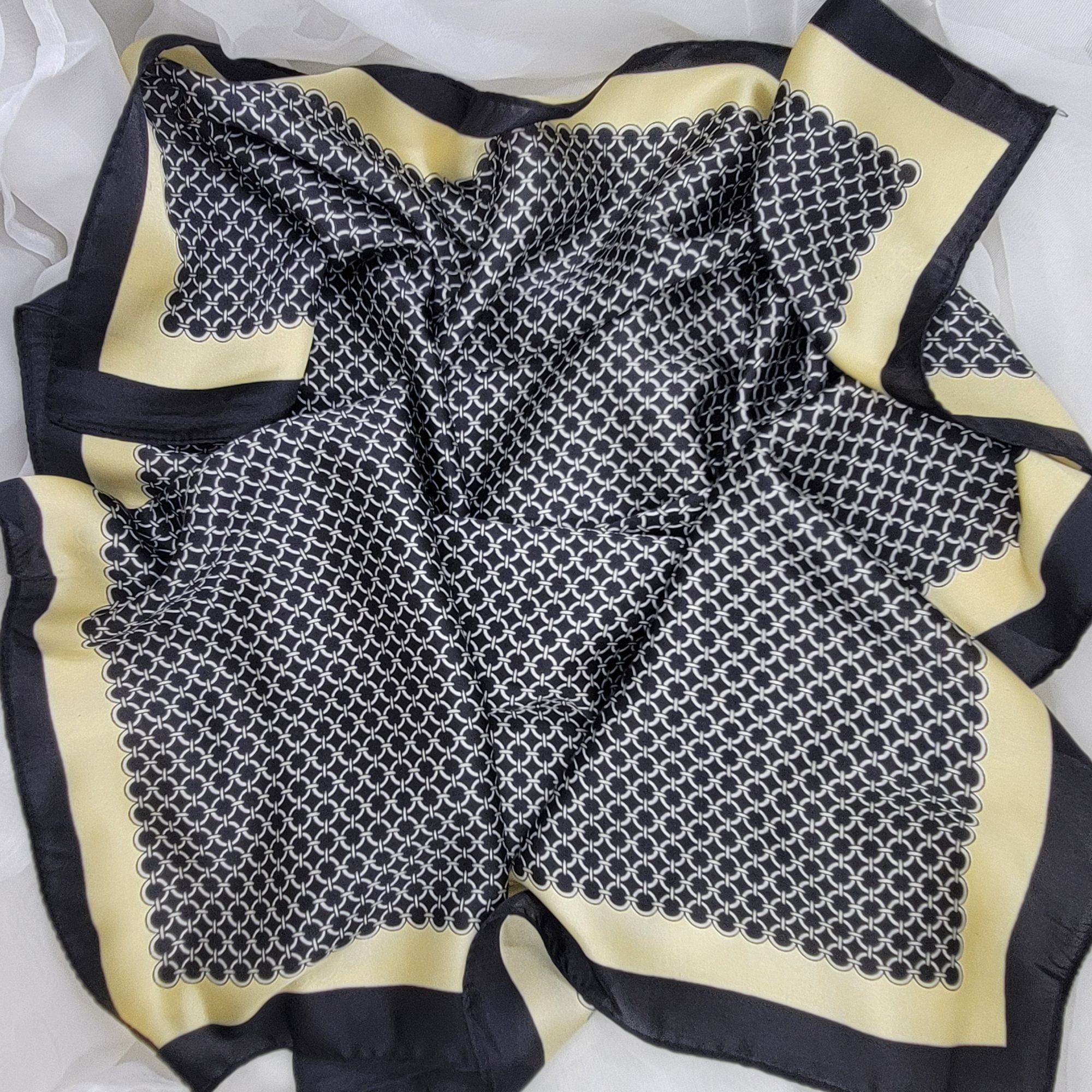 Other ❤️Silky Square Scarf Black Gold Geometric Chain Print Vintag Size ONE SIZE - 6 Thumbnail