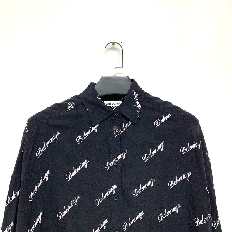 Balenciaga Balenciaga size 34 Bullet screen full of logo cardigan Size US XS / EU 42 / 0 - 3 Thumbnail