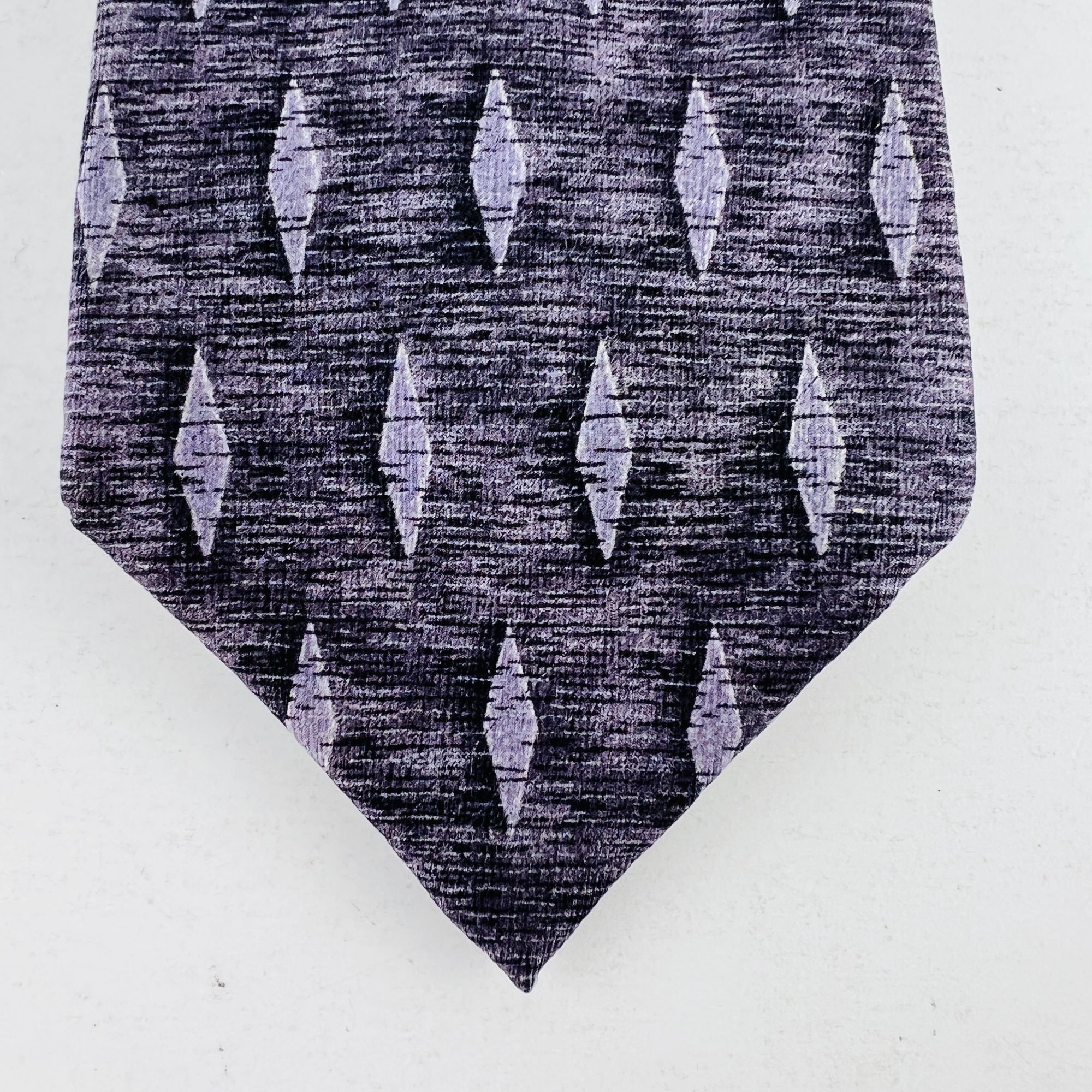 Arrow ARROW Necktie Tie Diamond Design 100% Imported Silk Size ONE SIZE - 3 Thumbnail