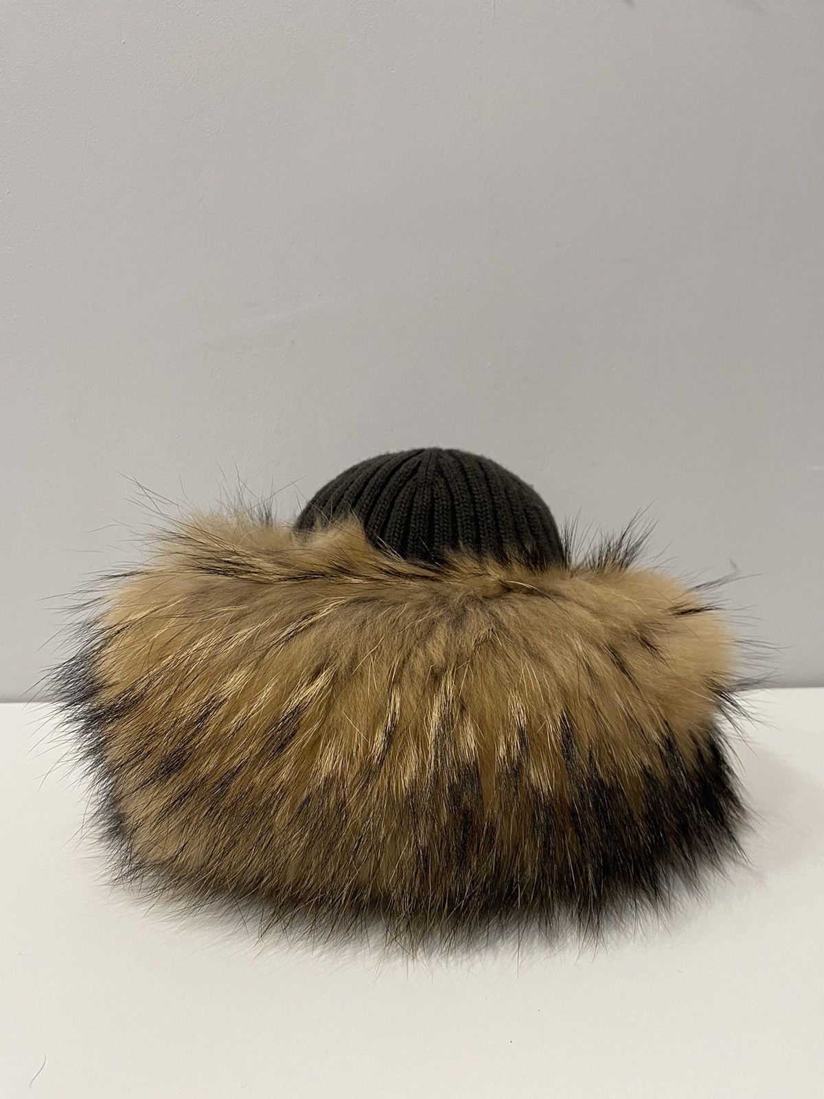 Prada PRADA Milano Wool Knit Hat with Raccoon Fur Size ONE SIZE - 2 Thumbnail