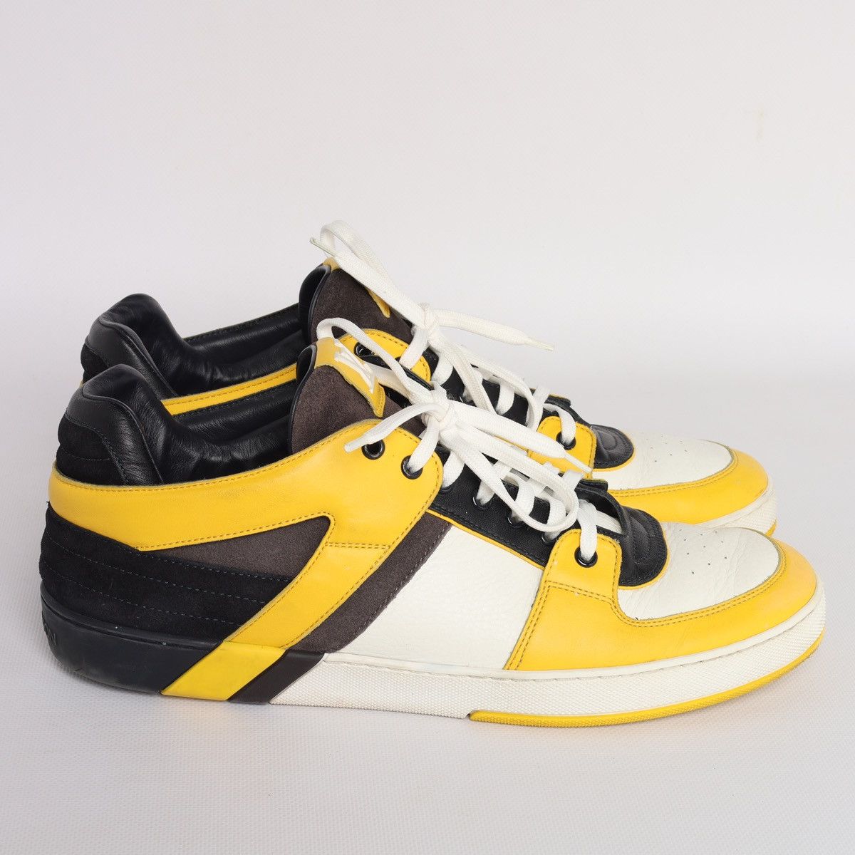 Louis Vuitton Louis Vuitton LV Trainers Yellow Black Ace Sneakers Leather Size US 9 / EU 42 - 9 Thumbnail