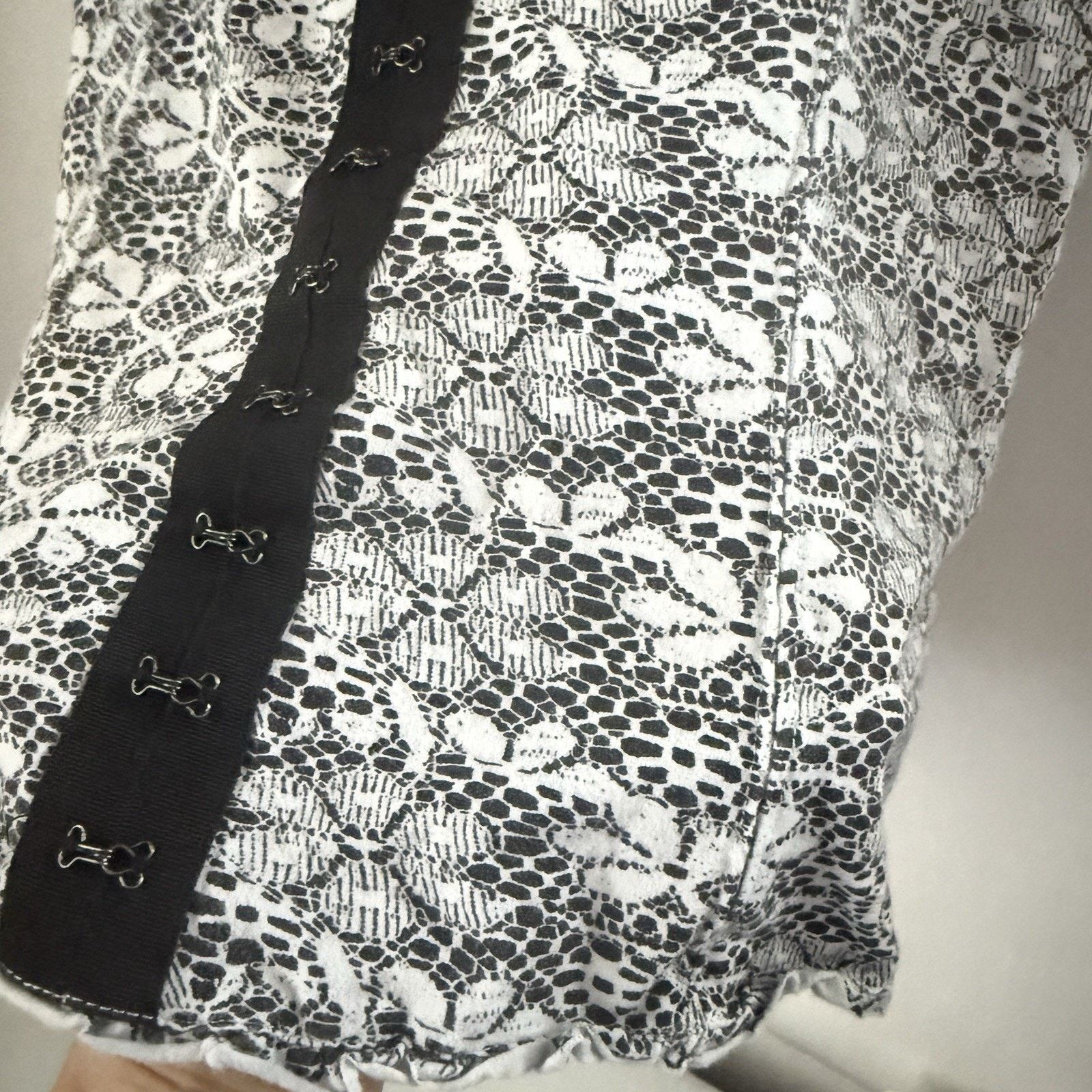 Other Y2K GLO 90’s Corset Milkmaid Mesh Goth Witchy EMO Punk Top Size L / US 10 / IT 46 - 5 Thumbnail