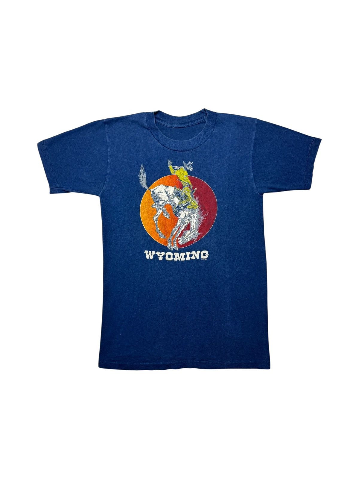 Vintage Vintage 1981 Wyoming Cowboy Tee Shirt Size US S / EU 44-46 / 1 - 1 Thumbnail