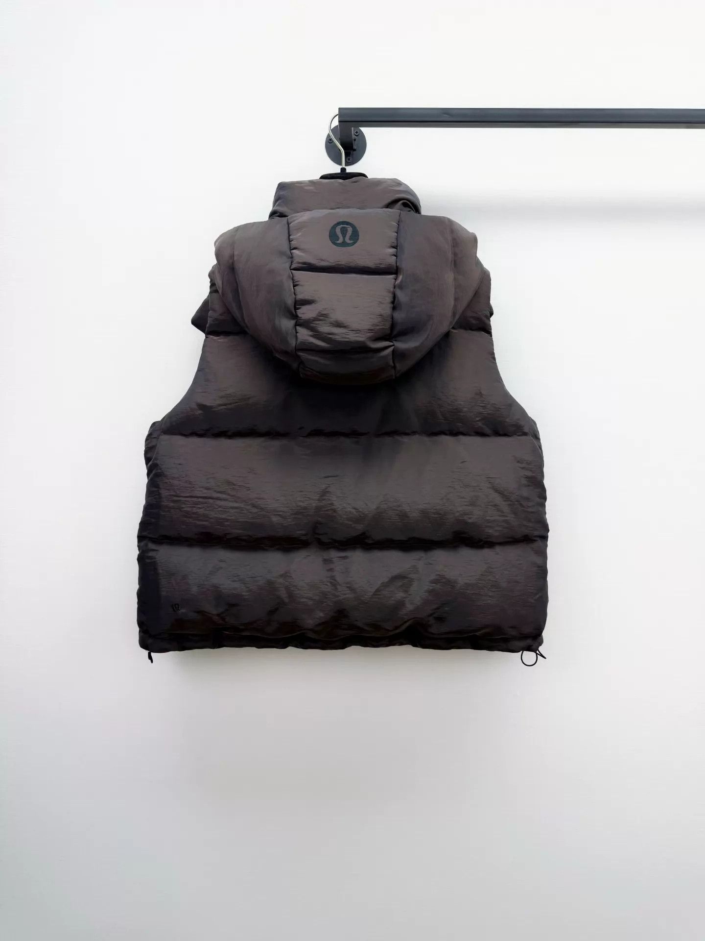 Lululemon Lululemon Down Puffer Vest 12 Authentic Worn Once Near New Size XL / US 12-14 / IT 48-50 - 4 Thumbnail