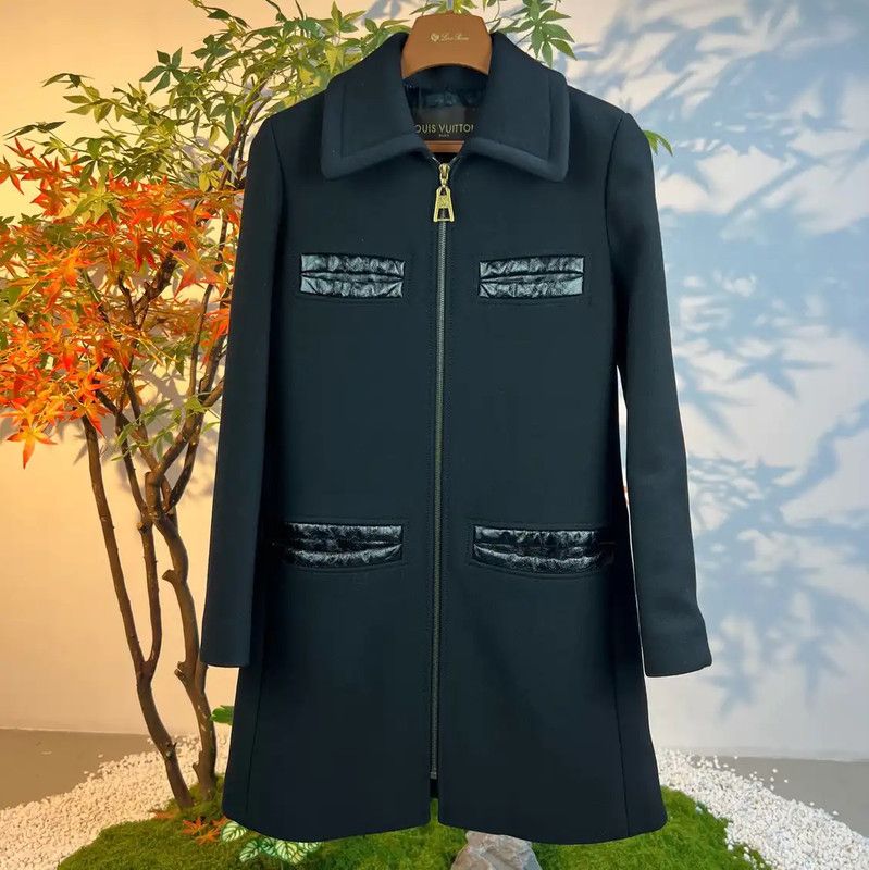 Louis Vuitton Louis Vuitton Black Cashmere Coat Size S 0089 Size S / US 4 / IT 40 - 1 Thumbnail