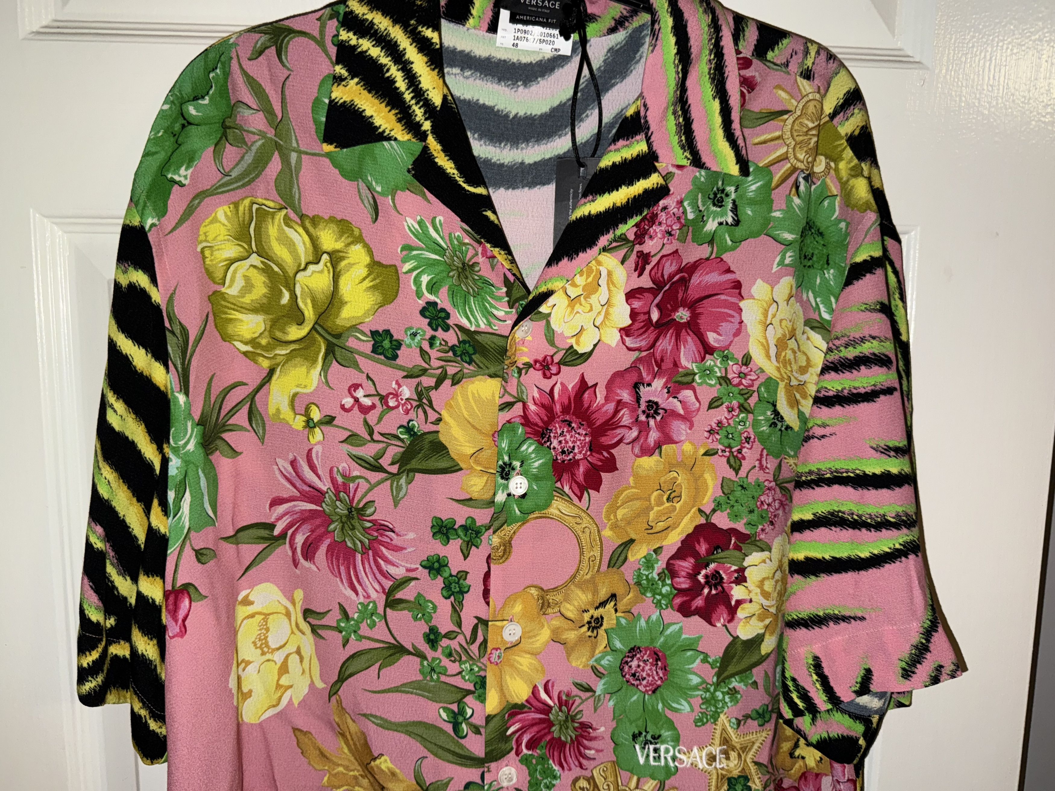 Versace AUTH MENS VERSACE BUTTON UP SHIRT SIZE 48 LOOSE FIT M/L Size US M / EU 48-50 / 2 - 2 Thumbnail
