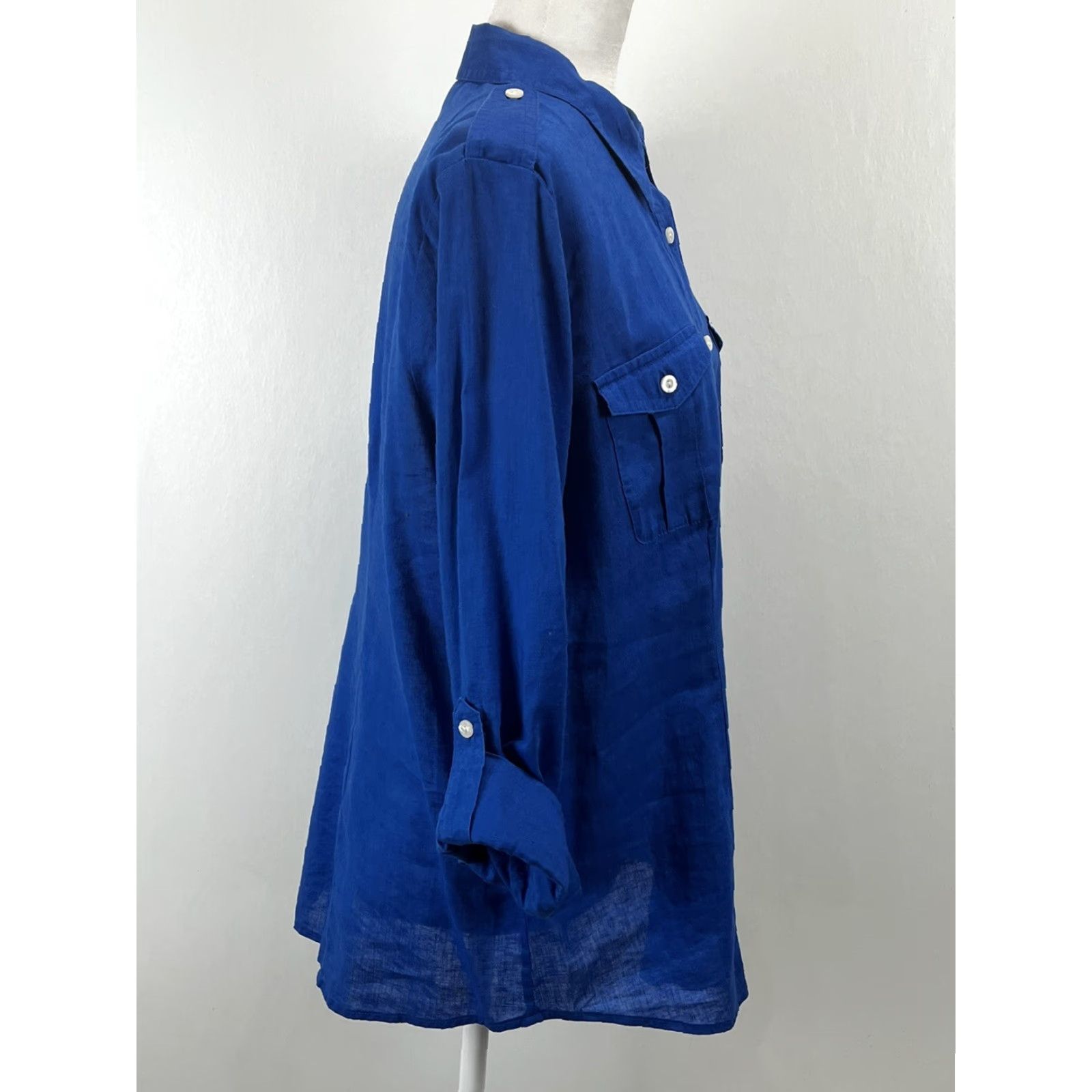 Vintage Chicos Button-Up Shirt Women 2 Blue Linen Blend Long Sleeve Collared Beach Coastal Epaulettes Lightweight Casual Travel Vintage? No Size XS / US 0-2 / IT 36-38 - 4 Thumbnail
