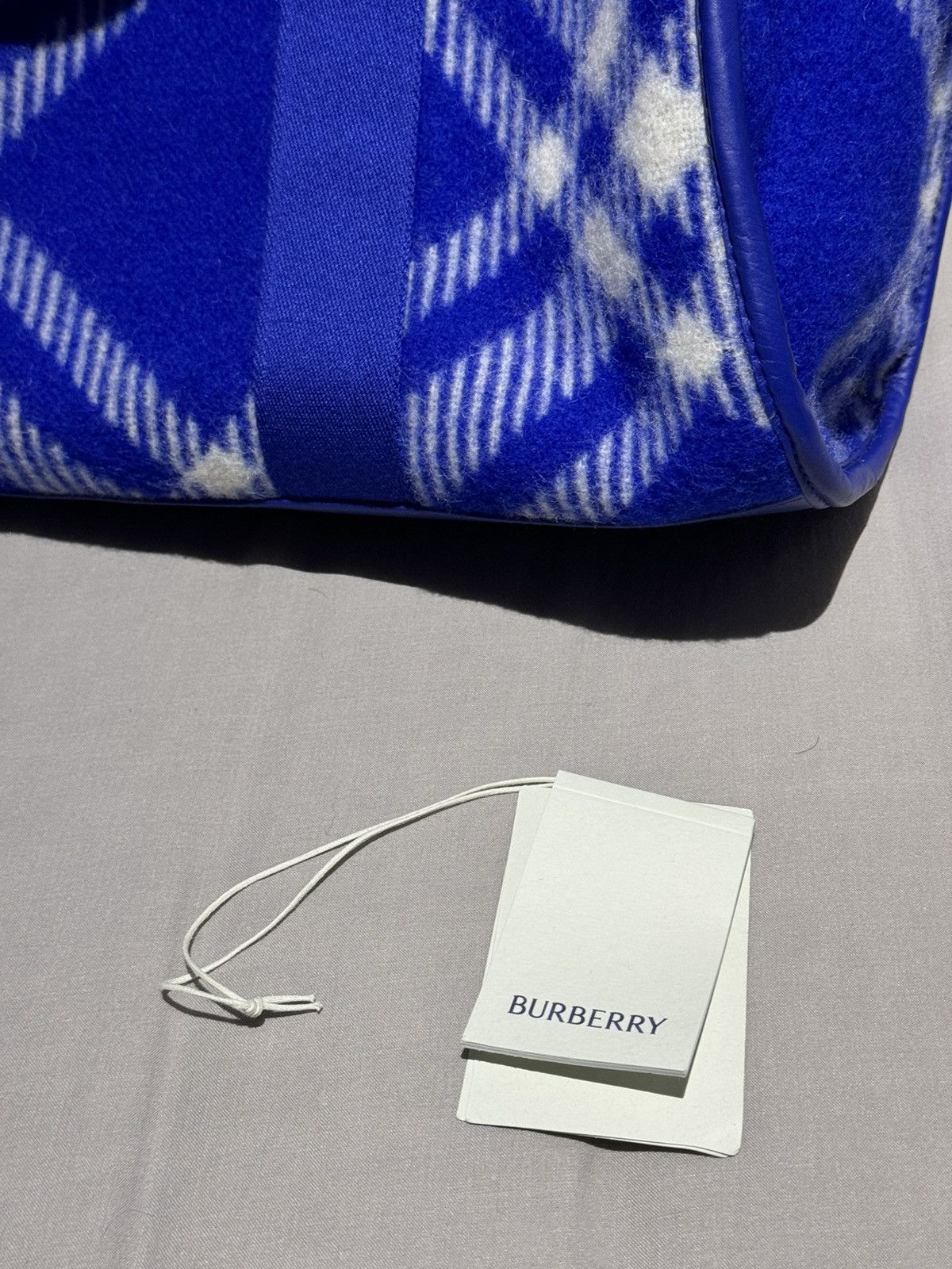 Burberry Burberry Jacquard Check Wool Tote Bag Size ONE SIZE - 4 Thumbnail