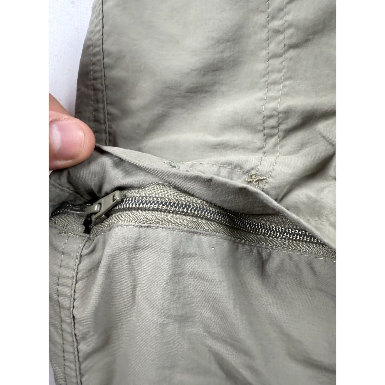 Vintage Columbia PFG Cargo Pants Mens Size L Green 29 Inseam Convertible Zip Button Straight Leg Size US 33 - 5 Thumbnail