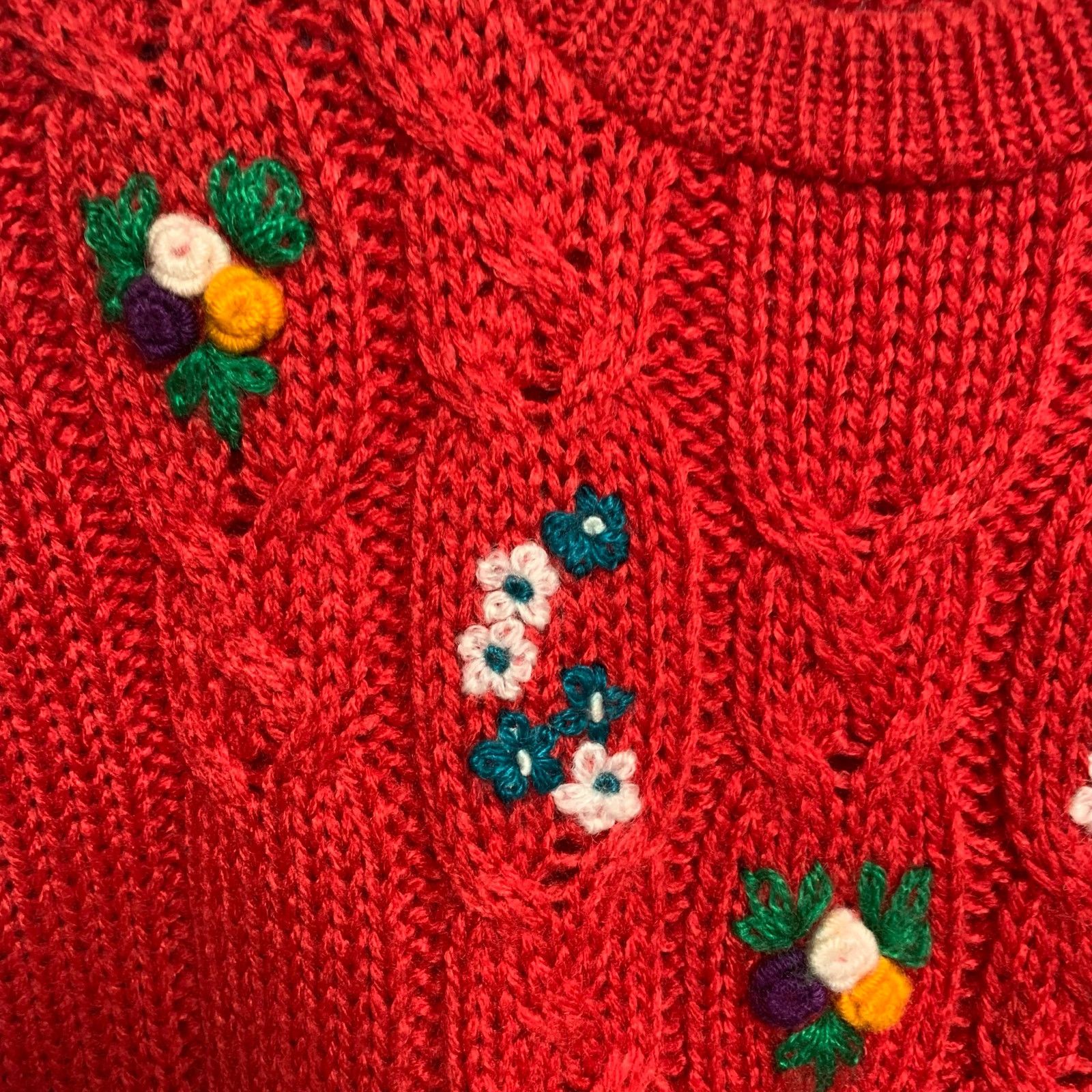 Vintage Mainframe Vintage Women’s Red Floral Embroidered Sweater Med Size M / US 6-8 / IT 42-44 - 5 Thumbnail