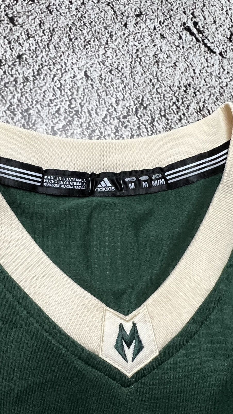 Adidas Milwaukee Bucks NBA Jabari Parker adidas vintage jersey Size US M / EU 48-50 / 2 - 4 Thumbnail