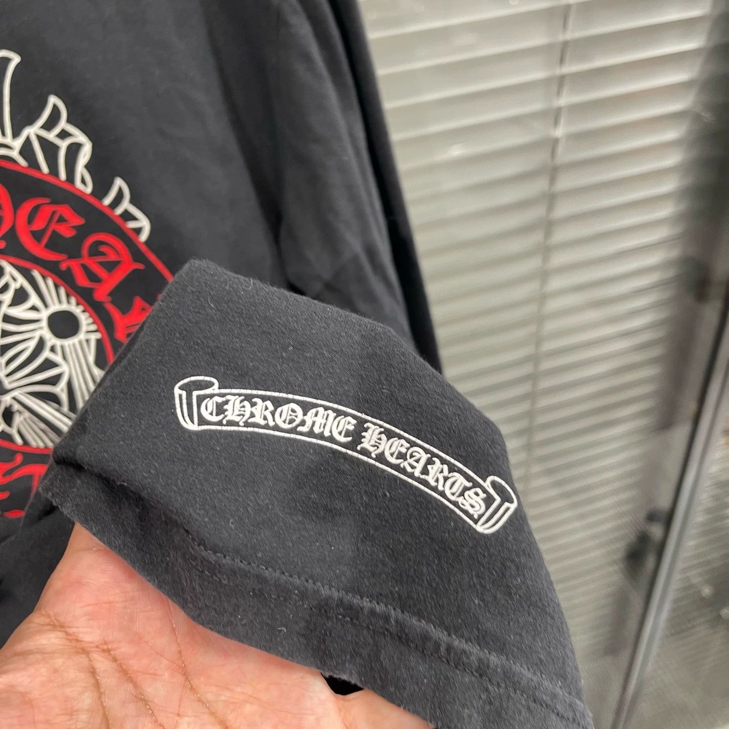 Chrome Hearts Chrome Hearts Phantom Cross Red Horseshoe LS M Size US M / EU 48-50 / 2 - 7 Thumbnail