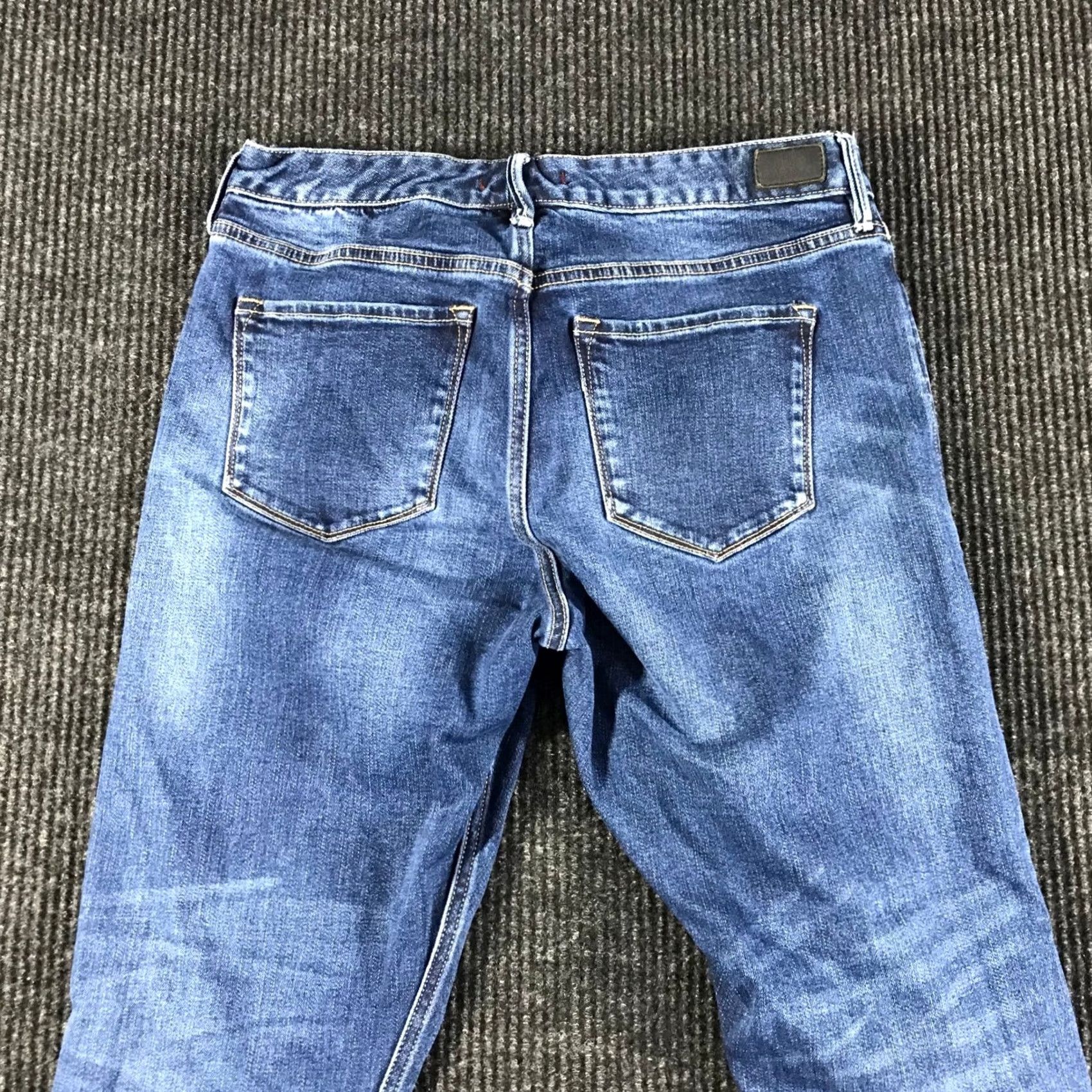 Vintage Dear John American Classic Jeans Blue Medium Wash Sz 27 Distressed Straight Leg 5-Pocket Womens Size 27 Size 27" / US 4 / IT 40 - 5 Thumbnail