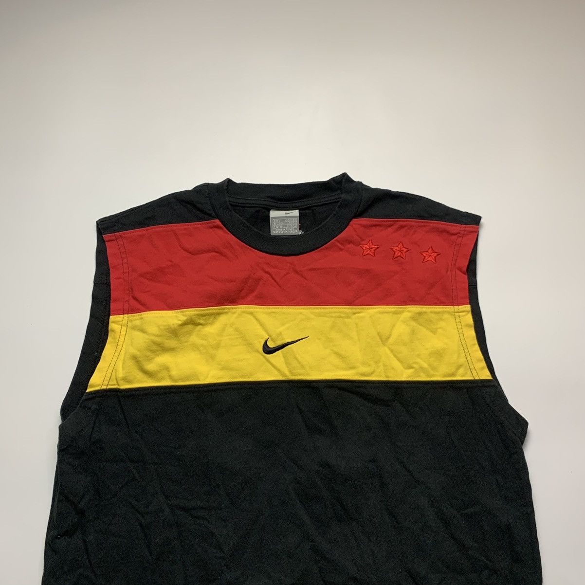 Other Vintage Nike Germany Tank Top Shirt Center Logo Size US L / EU 52-54 / 3 - 2 Thumbnail