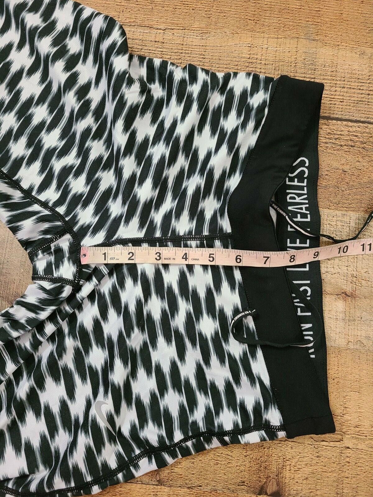 Nike Nike Dri Fit Leggings Womens Medium Black White logo Size 32" / US 10 / IT 46 - 7 Thumbnail