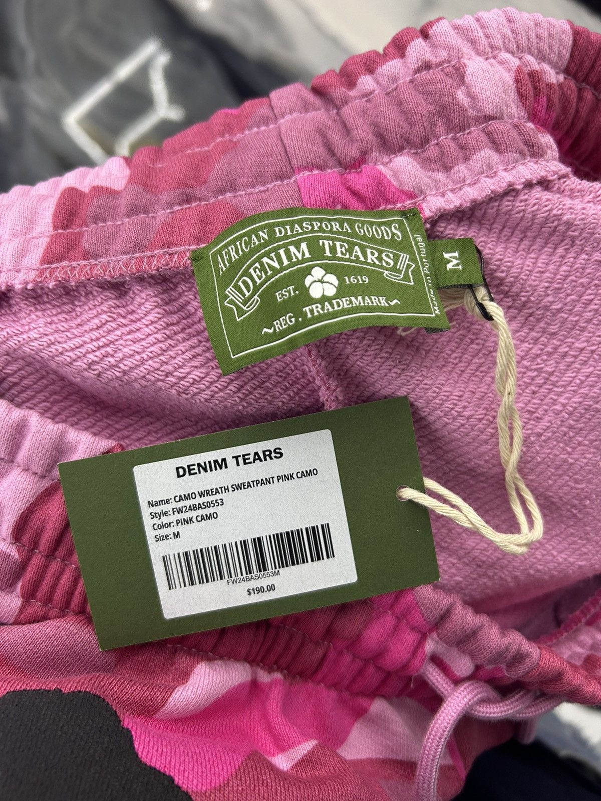DENIM TEARS Denim Tears Pink Camo Cotton Wreath Sweatpants Size M Size US 32 / EU 48 - 14 Thumbnail